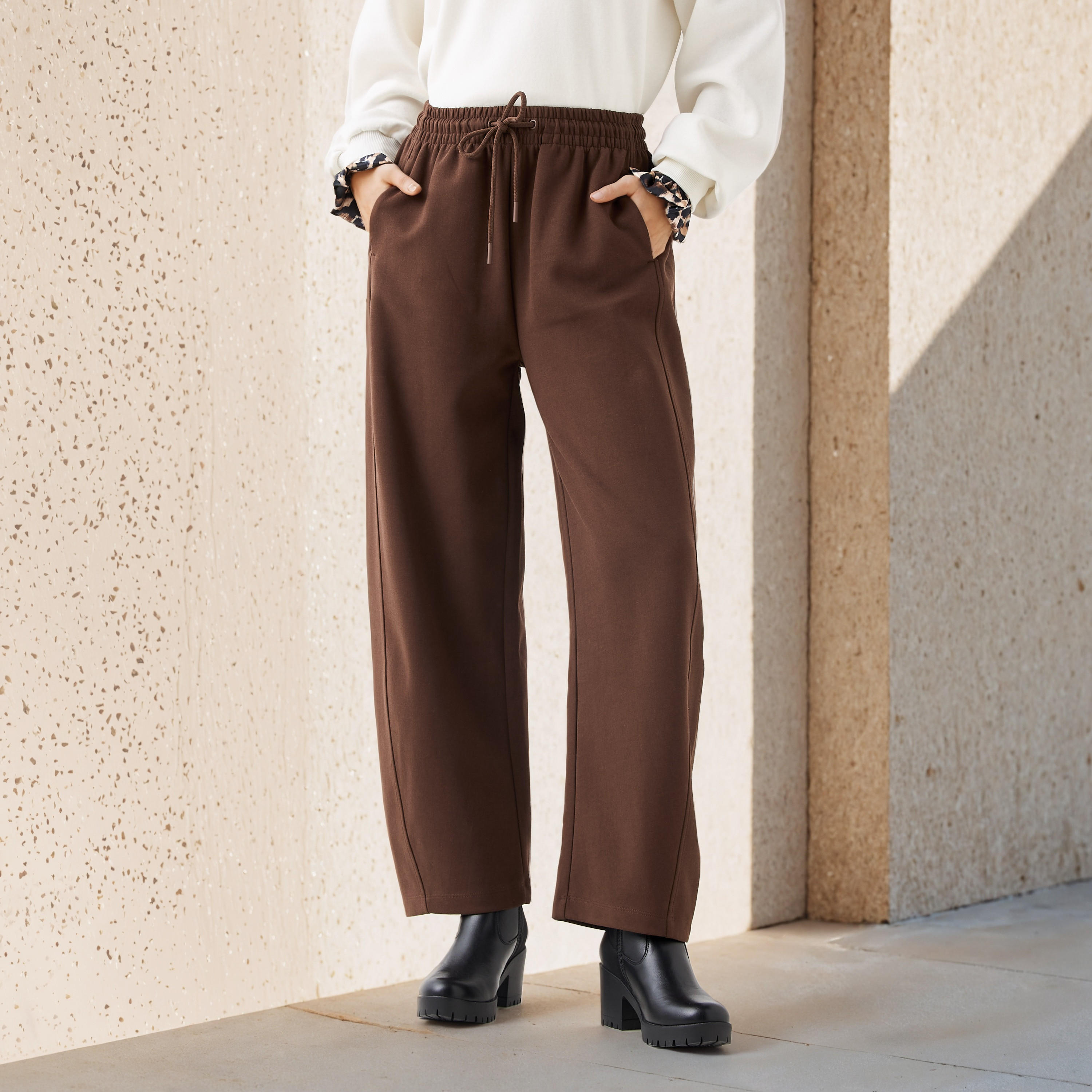 بنطلون بألواح بخصر متوسط وقصّة باريل-women-clothing-bottoms-trousers-image-4