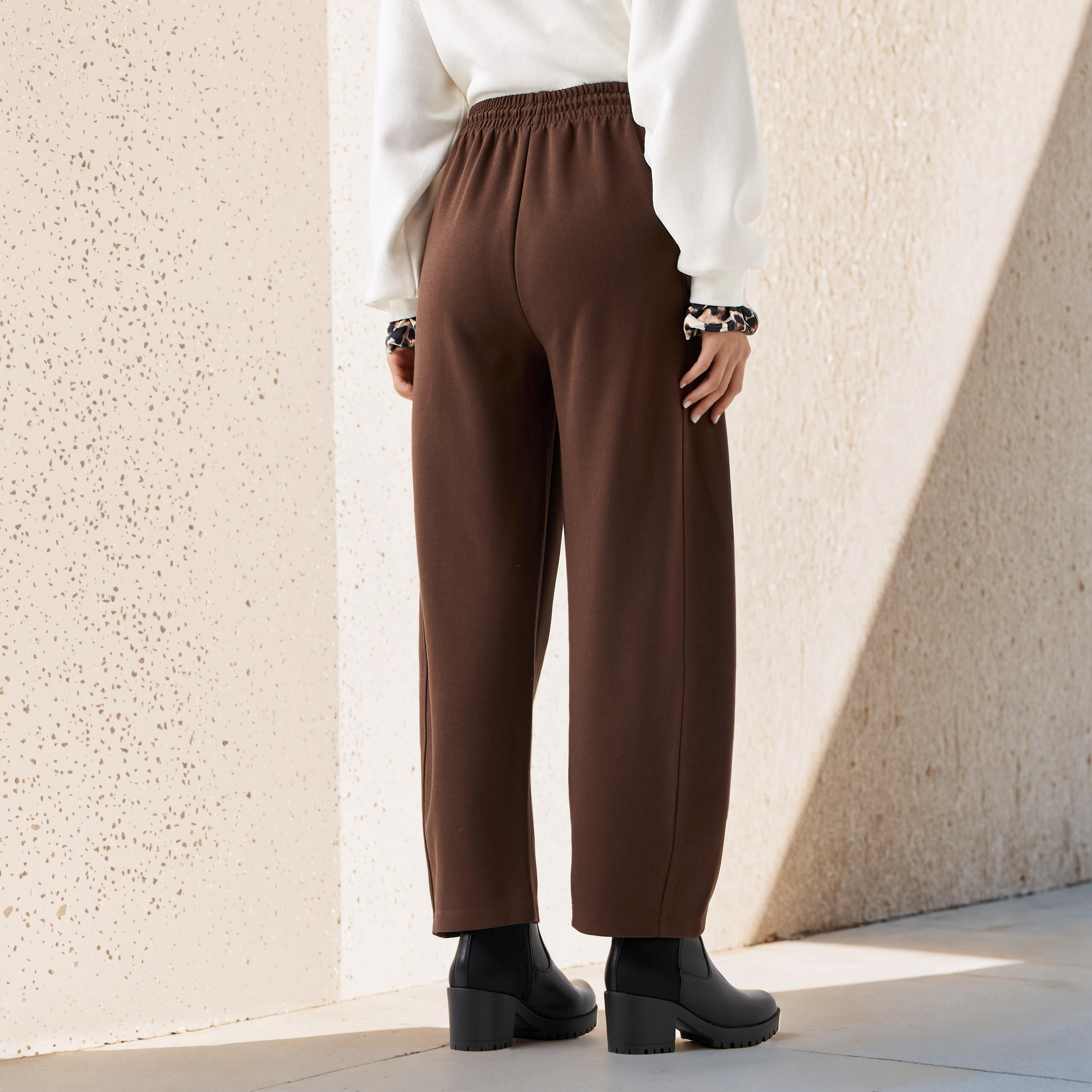 بنطلون بألواح بخصر متوسط وقصّة باريل-women-clothing-bottoms-trousers-image-2