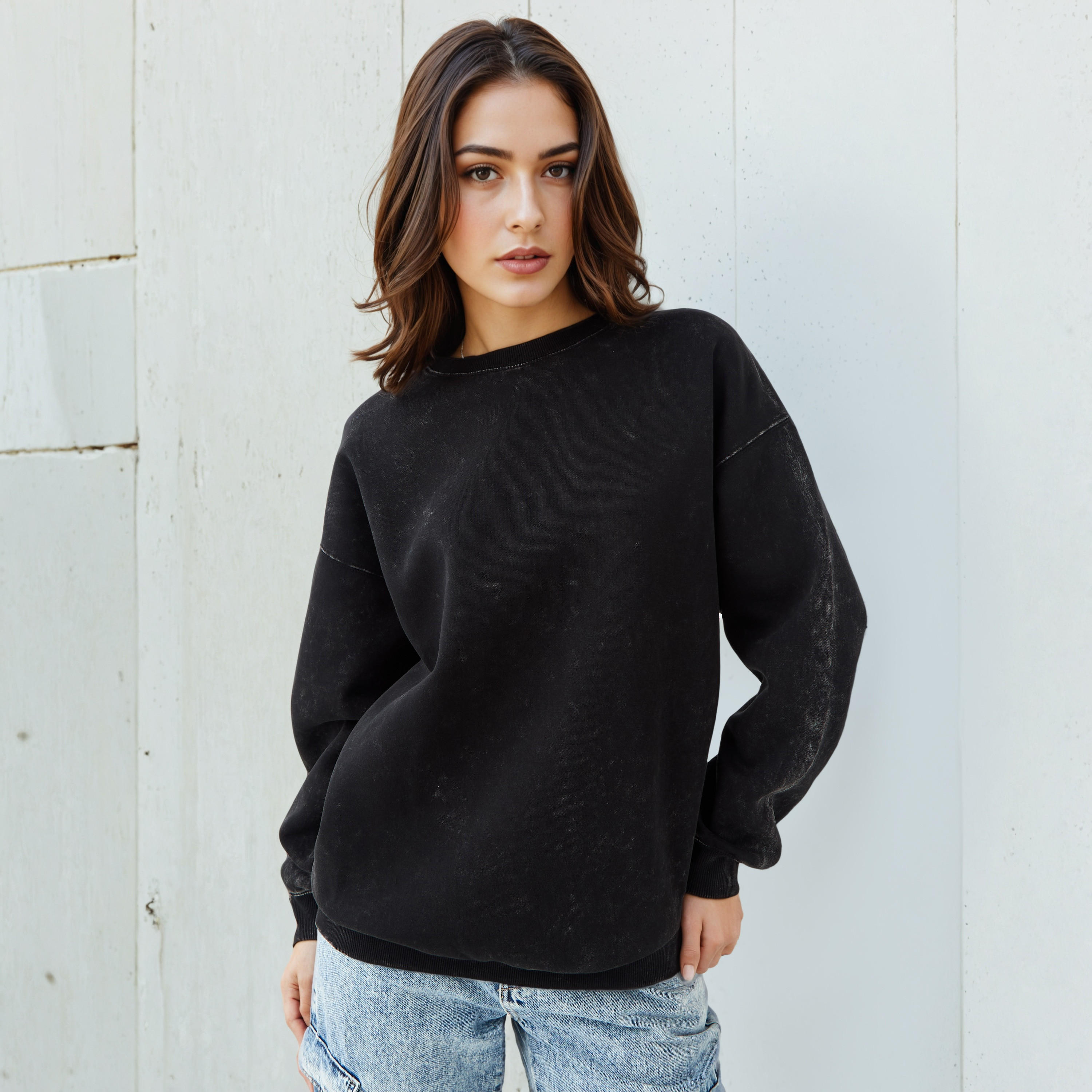 سويت شيرت بتصميم مغسول بالأسيد-women-winterwear-hoodiesandsweatshirts-sweatshirts-image-1