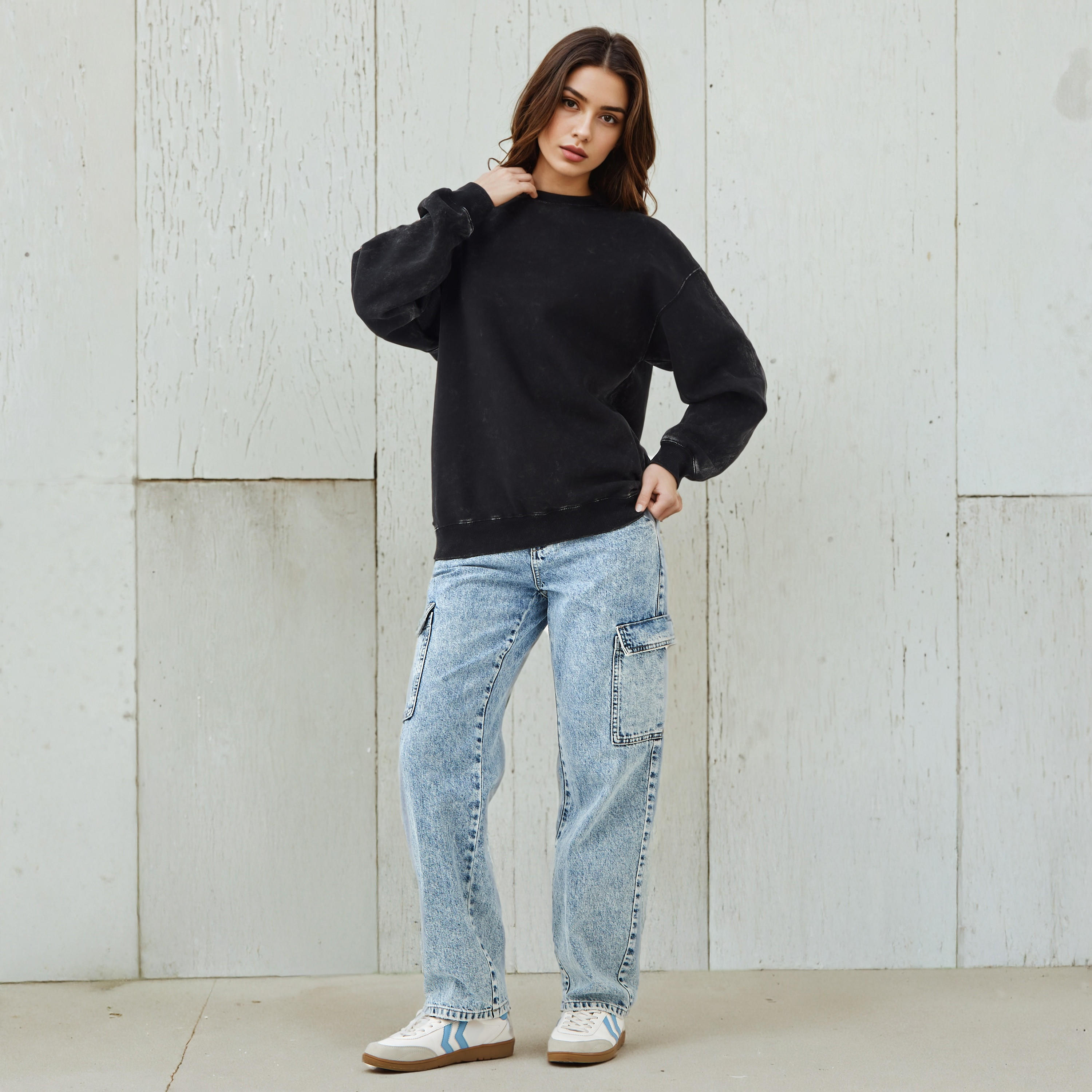 سويت شيرت بتصميم مغسول بالأسيد-women-winterwear-hoodiesandsweatshirts-sweatshirts-image-2