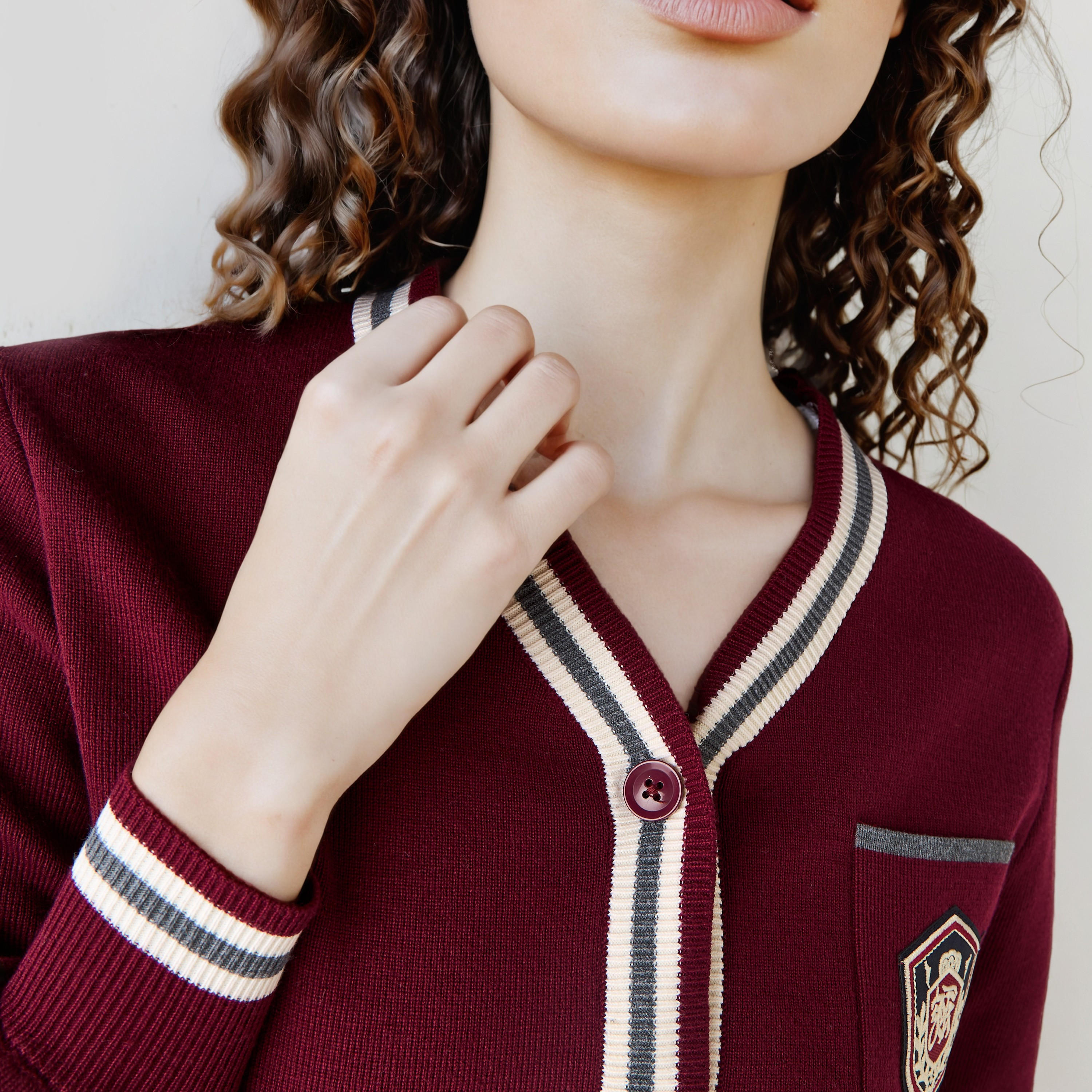 كارديجان بياقة V وزخارف-women-winterwear-cardigansandjumpers-cardigans-image-3