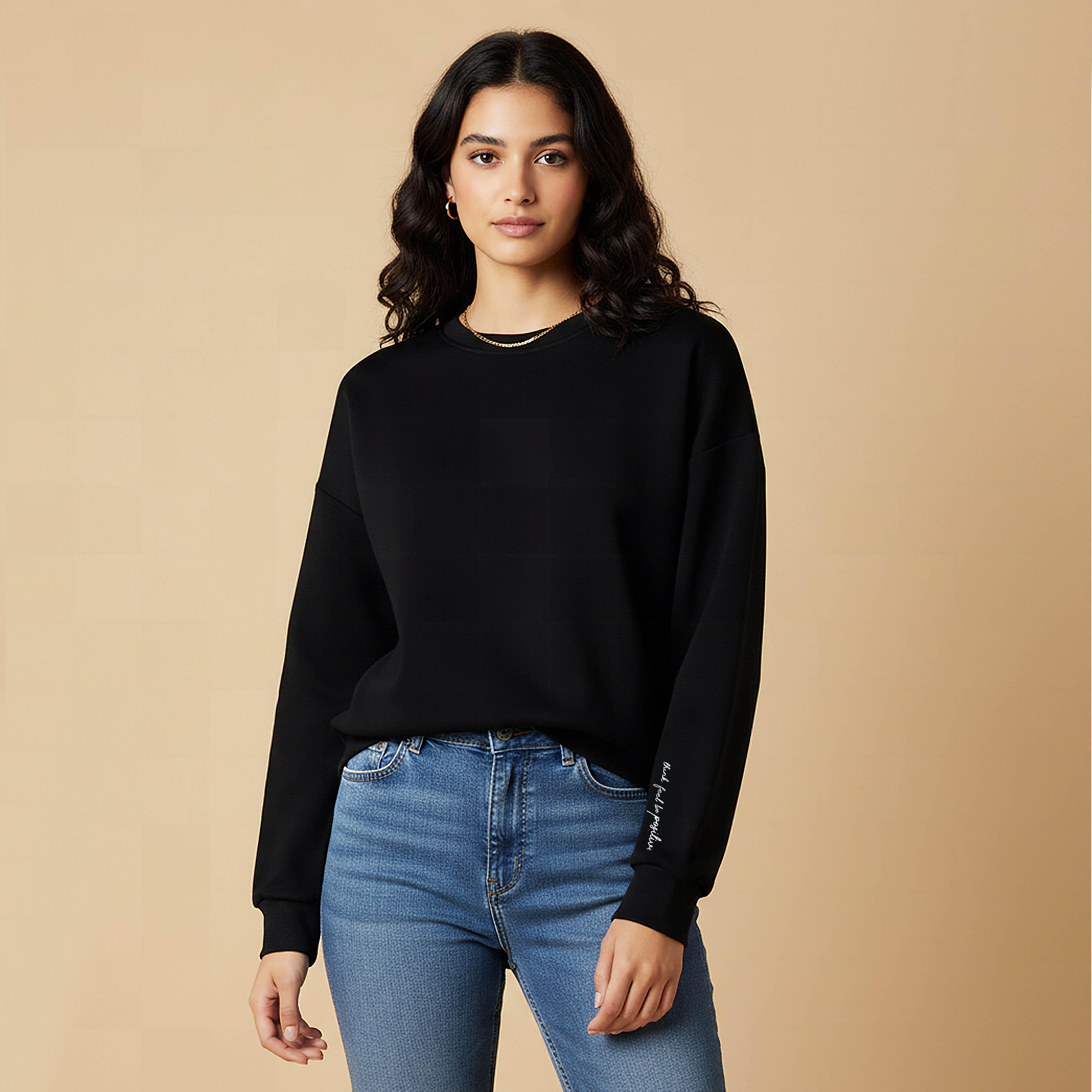 سويت شيرت بقصة عادية وطبعات شعار-women-winterwear-hoodiesandsweatshirts-sweatshirts-image-4