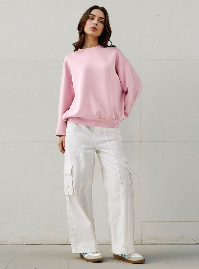 سويت شيرت بقصة عادية وطبعات شعار-women-winterwear-hoodiesandsweatshirts-sweatshirts-image-2