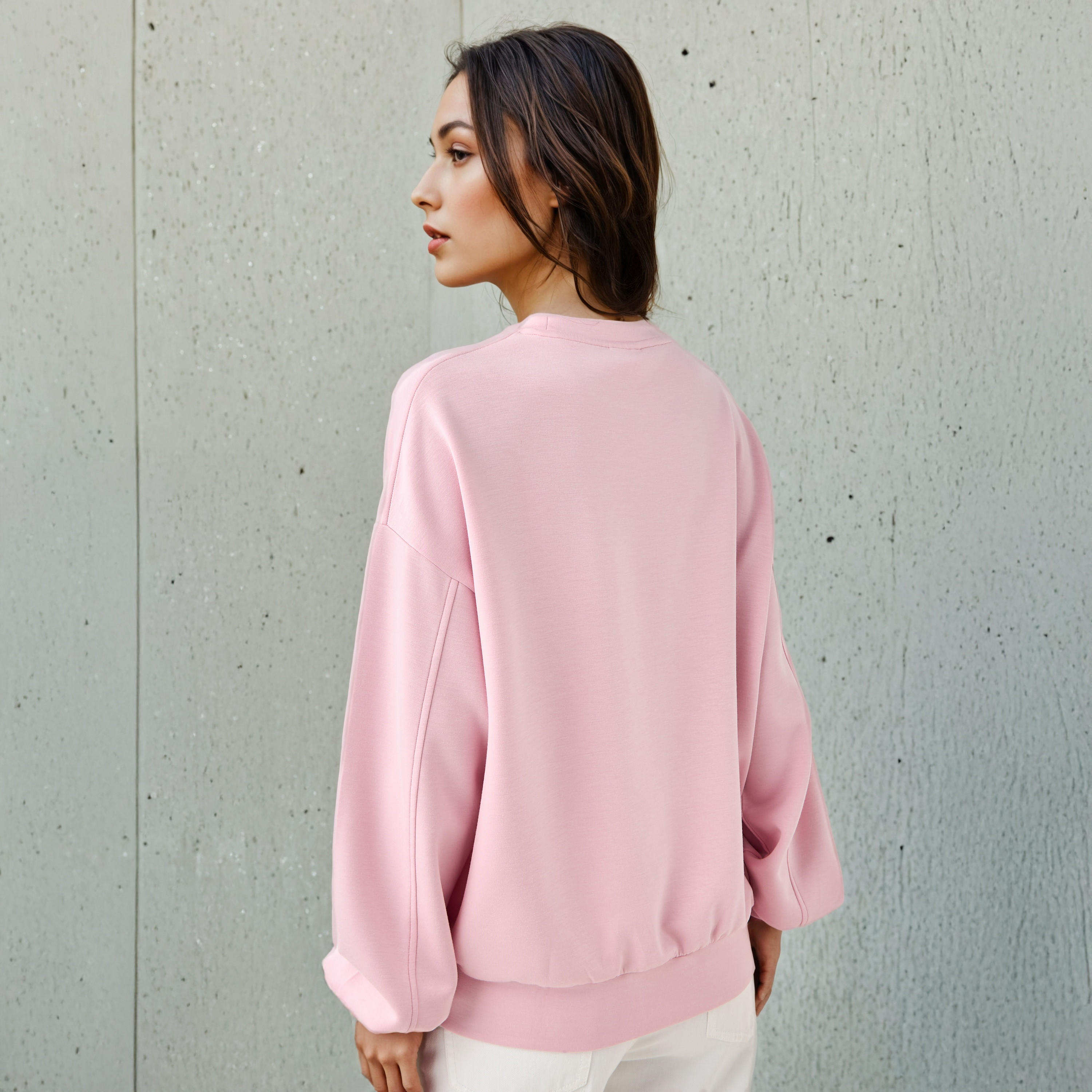 سويت شيرت بقصة عادية وطبعات شعار-women-winterwear-hoodiesandsweatshirts-sweatshirts-image-3
