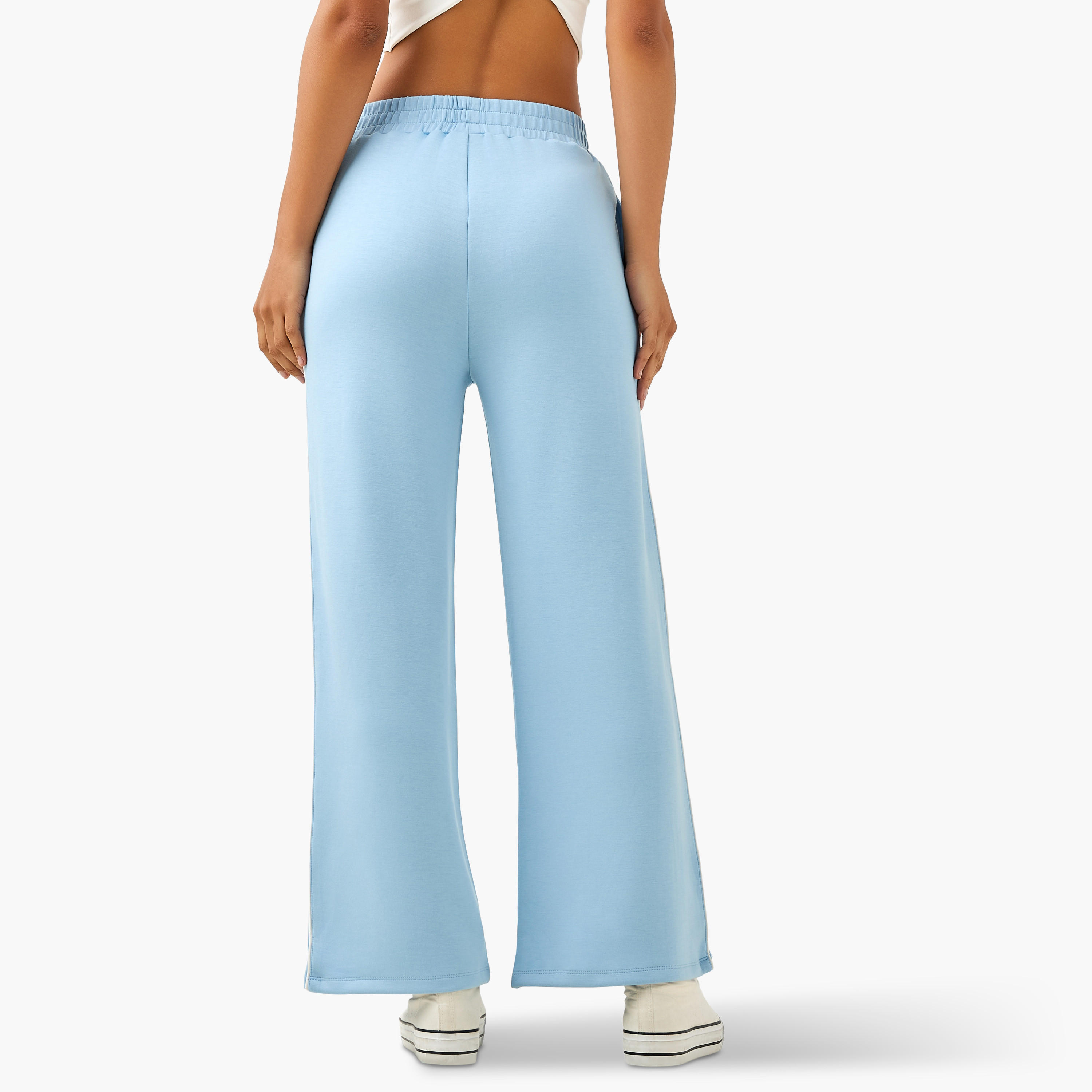 بنطلون بقصة عادية وخصر متوسط بتصميم خطوط بارزة-women-clothing-coordsets-image-4