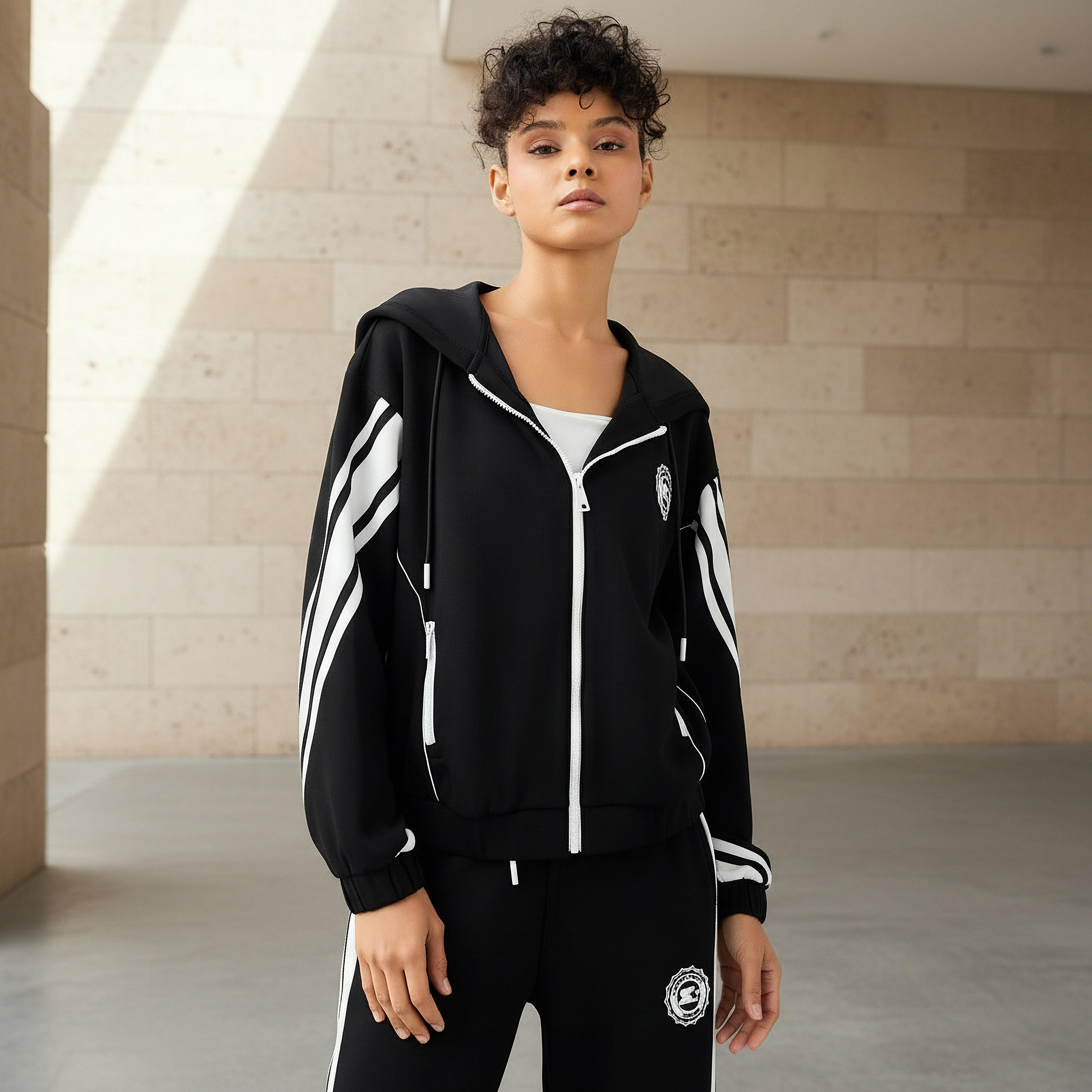 جاكيت بقبعة وخطوط من ستارتر-women-clothing-coordsets-image-5