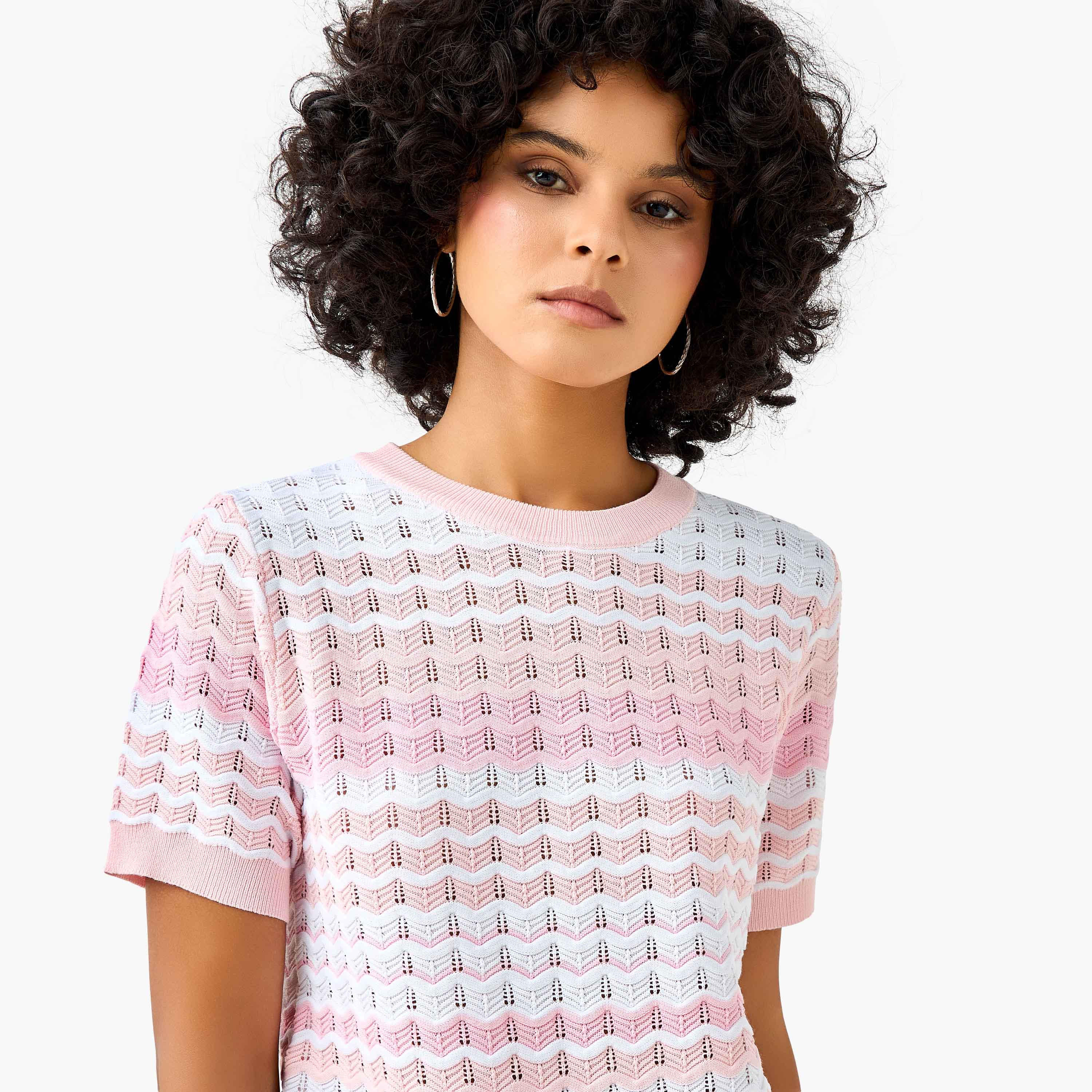 بلوزة مقلمة بقصة عادية وملمس بارز-women-clothing-shirtsandblouses-blouses-image-8