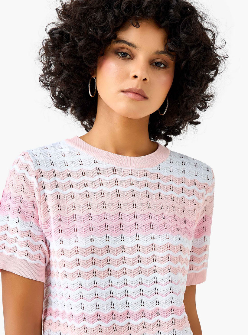 بلوزة مقلمة بقصة عادية وملمس بارز-women-clothing-shirtsandblouses-blouses-image-8