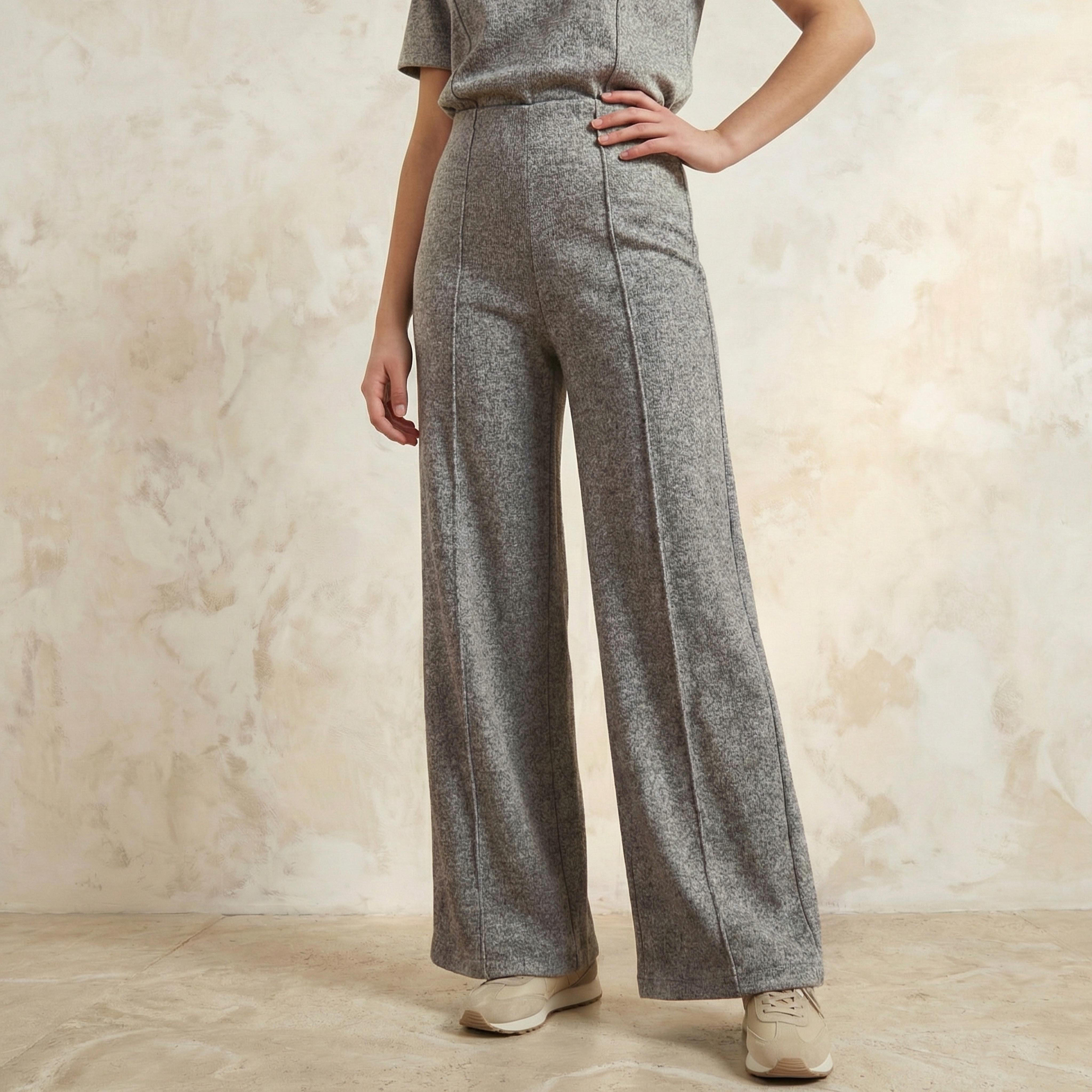 بنطلون رياضي واسع الساقين بخصر متوسط الارتفاع ودرزات-women-clothing-bottoms-joggers-image-1