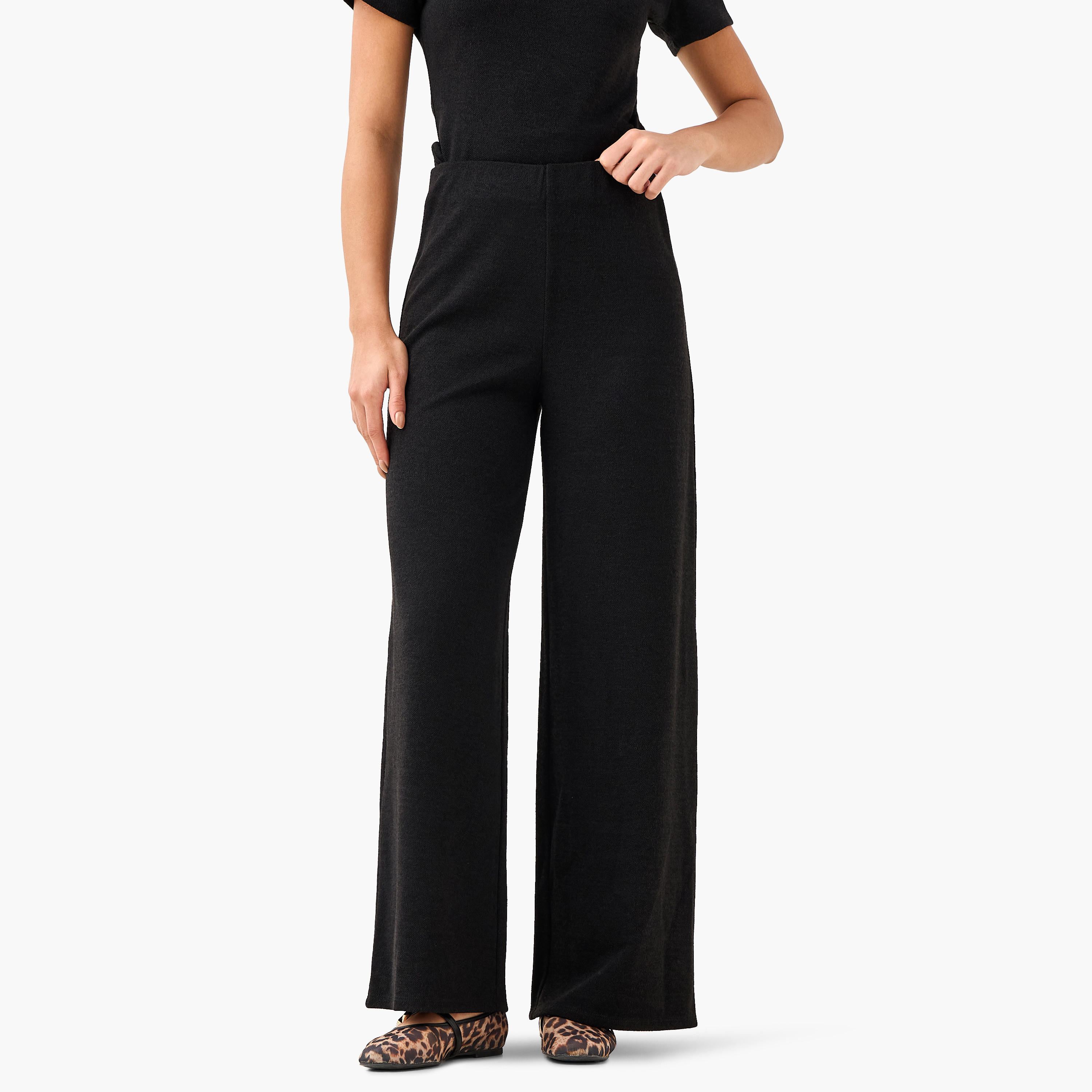 بنطلون بارز الملمس بقصة مريحة وخصر مرتفع-women-clothing-coordsets-image-4