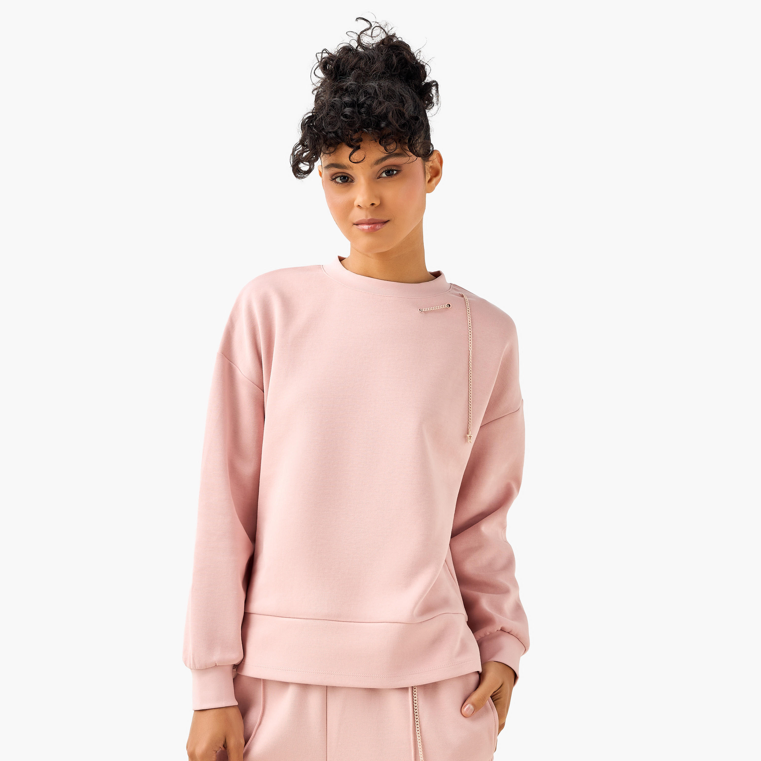 سويت شيرت بقصّة عادية وتفاصيل سلسلة-women-clothing-coordsets-image-5