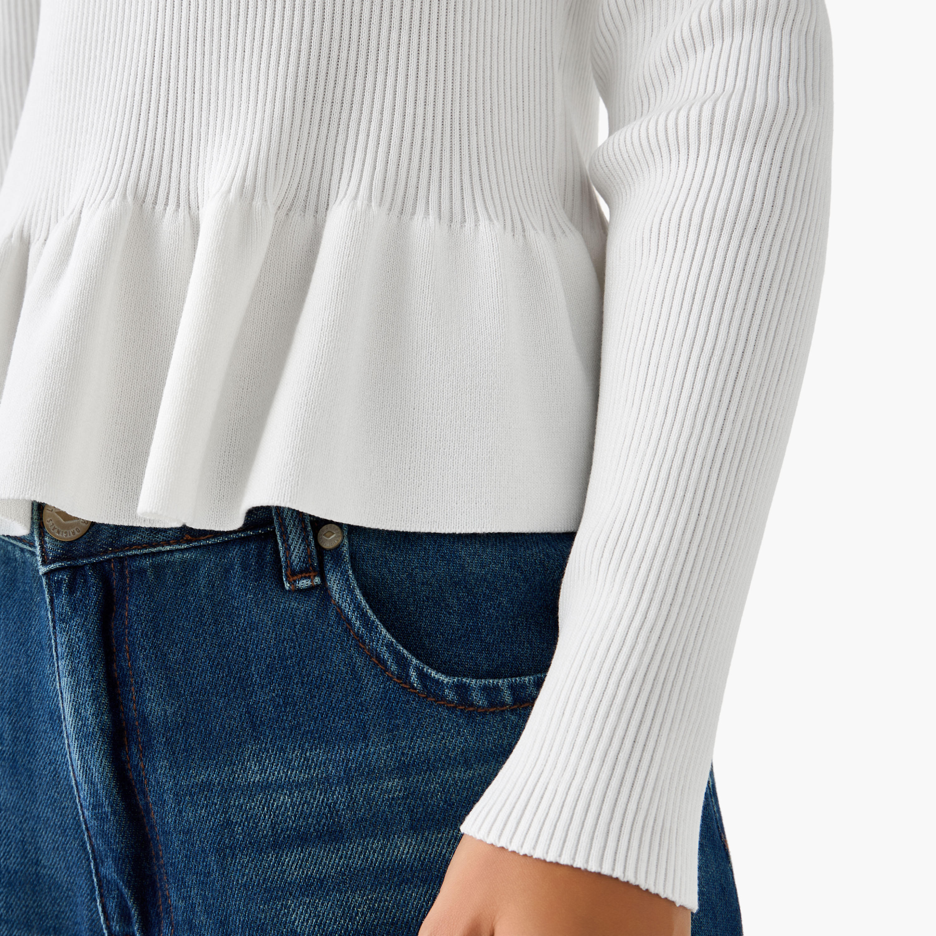 بلوزة بولو بقصّة عادية وتصميم مضلع مع قصة بيبلوم-women-clothing-tshirts-image-7