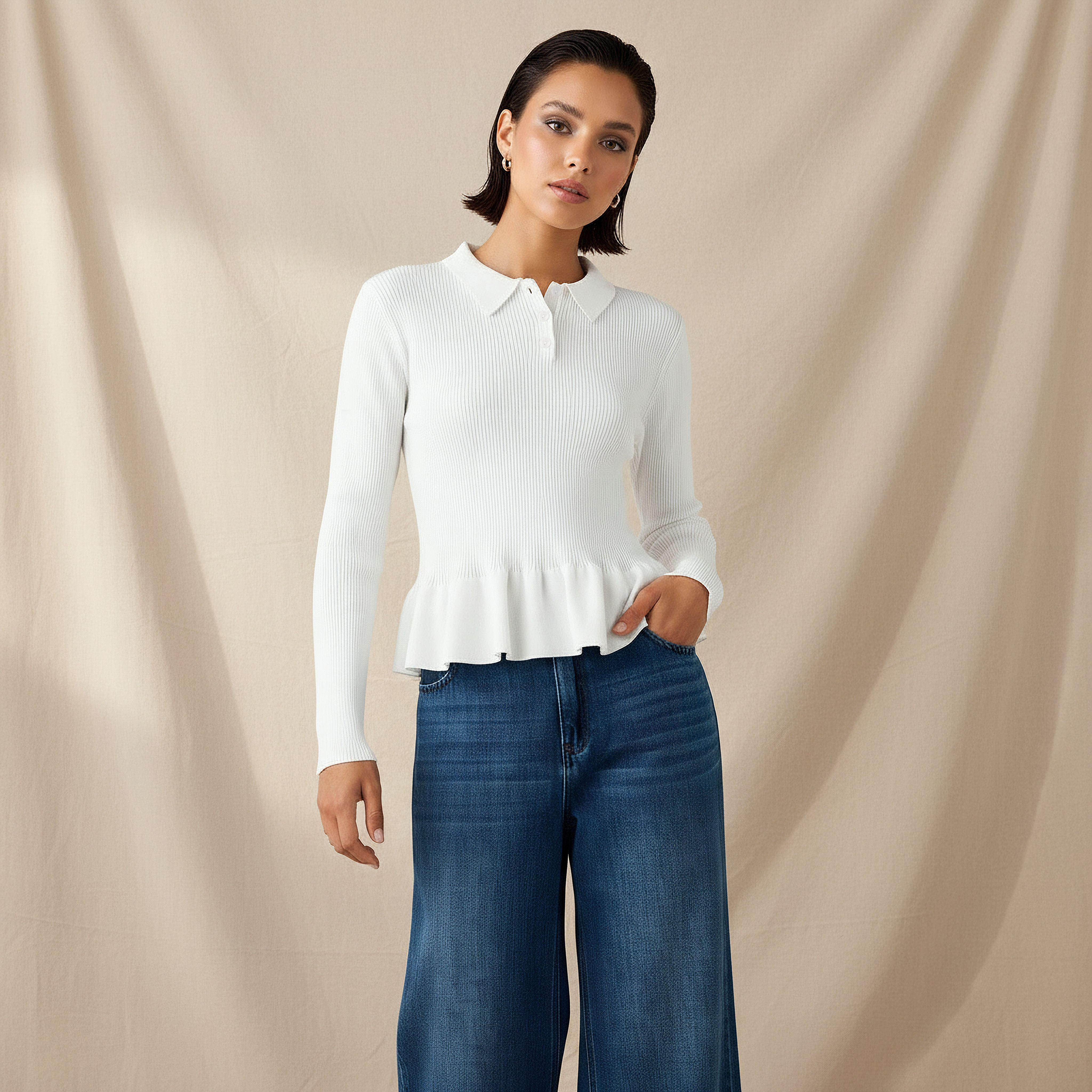 بلوزة بولو بقصّة عادية وتصميم مضلع مع قصة بيبلوم-women-clothing-tshirts-image-2