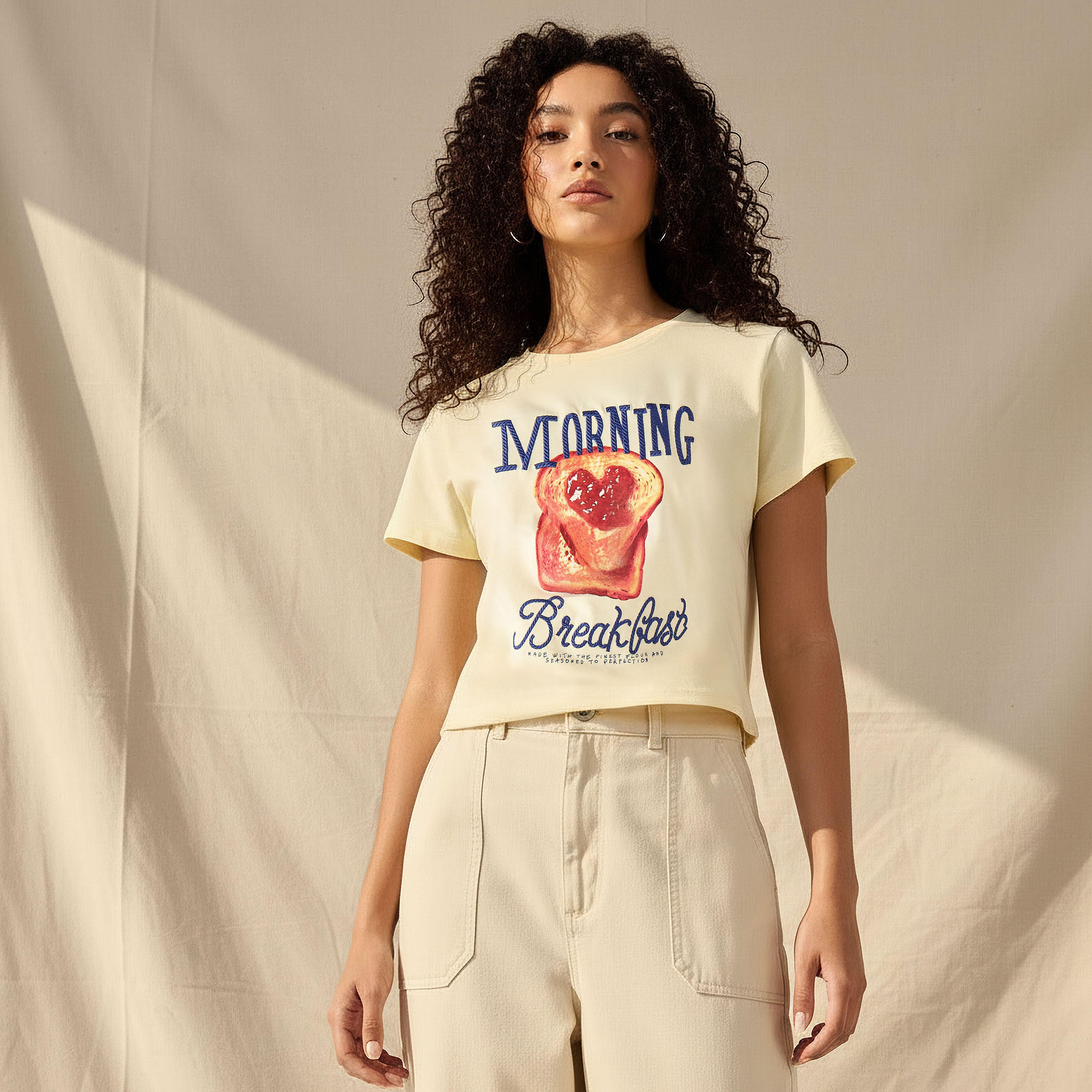 تيشيرت قطن بقصة عادية وطبعات-women-clothing-tshirts-image-1