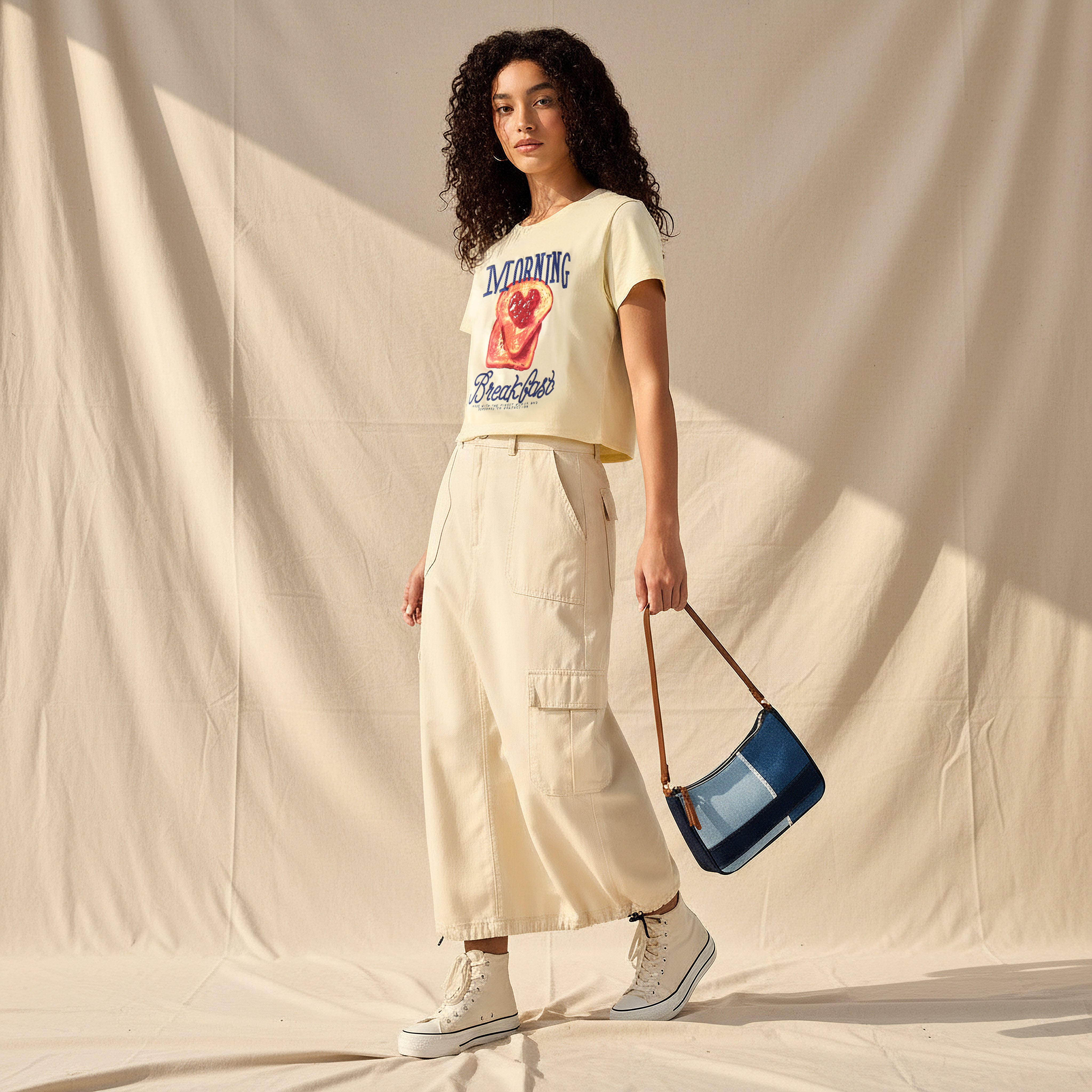 تيشيرت قطن بقصة عادية وطبعات-women-clothing-tshirts-image-2