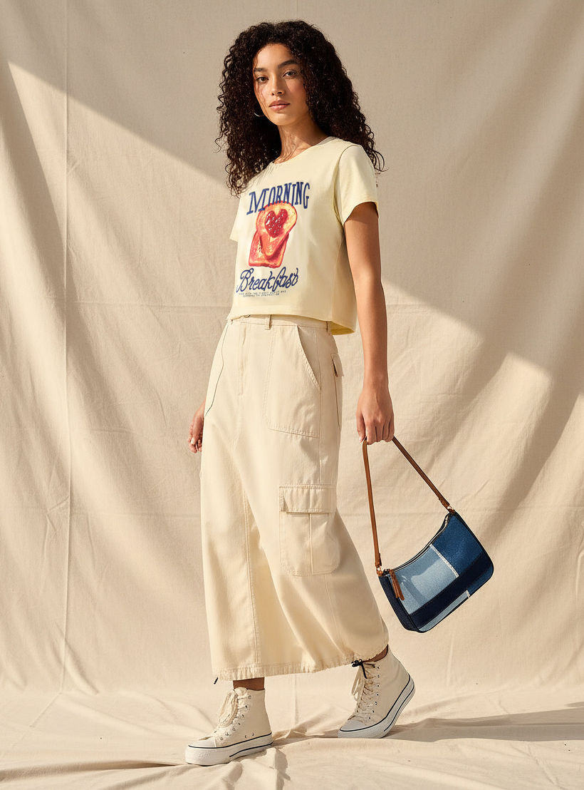 تيشيرت قطن بقصة عادية وطبعات-women-clothing-tshirts-image-2