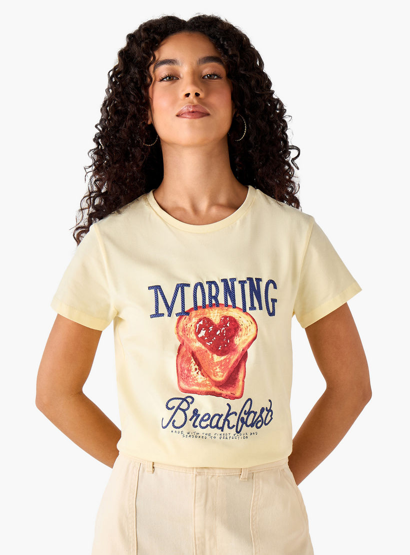 تيشيرت قطن بقصة عادية وطبعات-women-clothing-tshirts-image-3