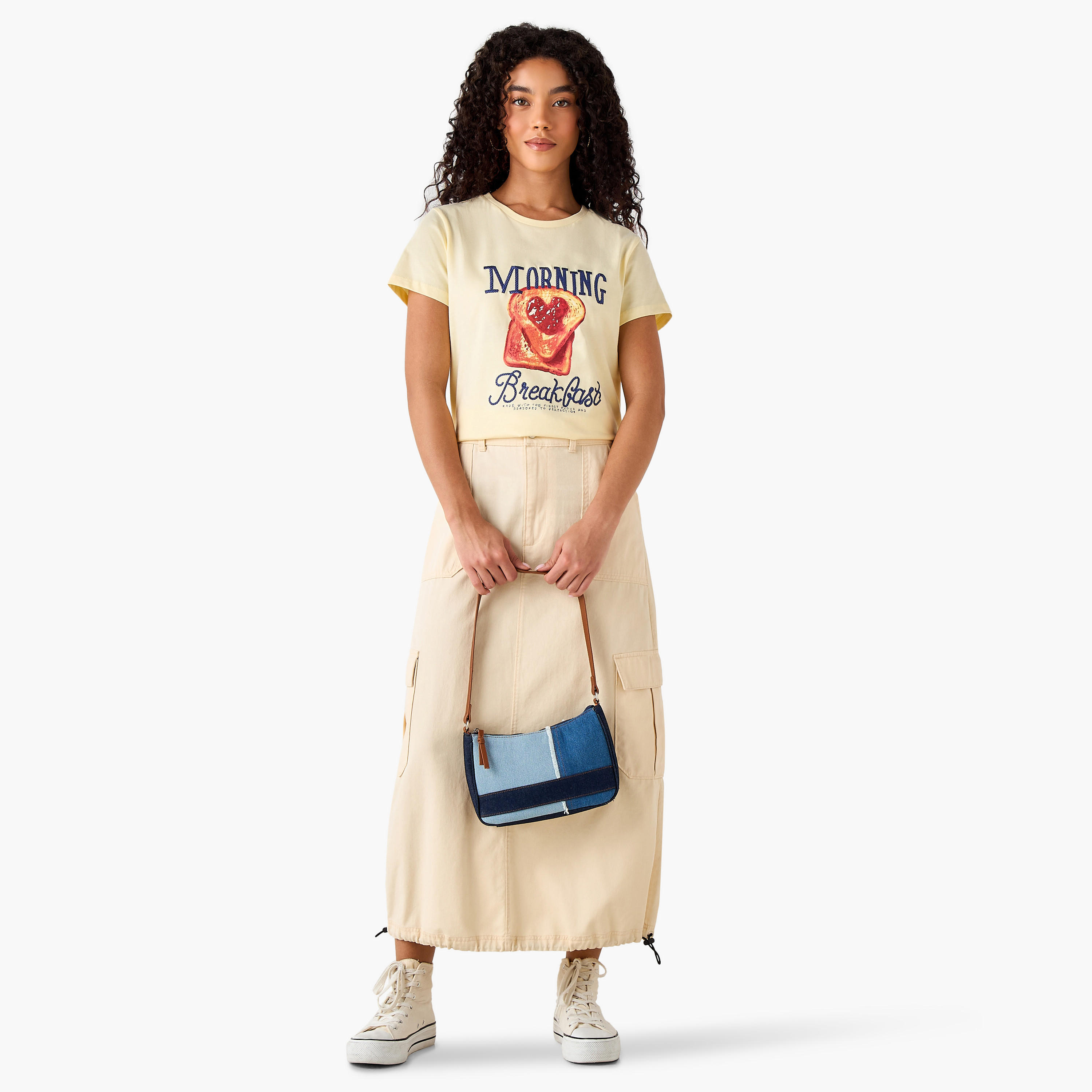 تيشيرت قطن بقصة عادية وطبعات-women-clothing-tshirts-image-4