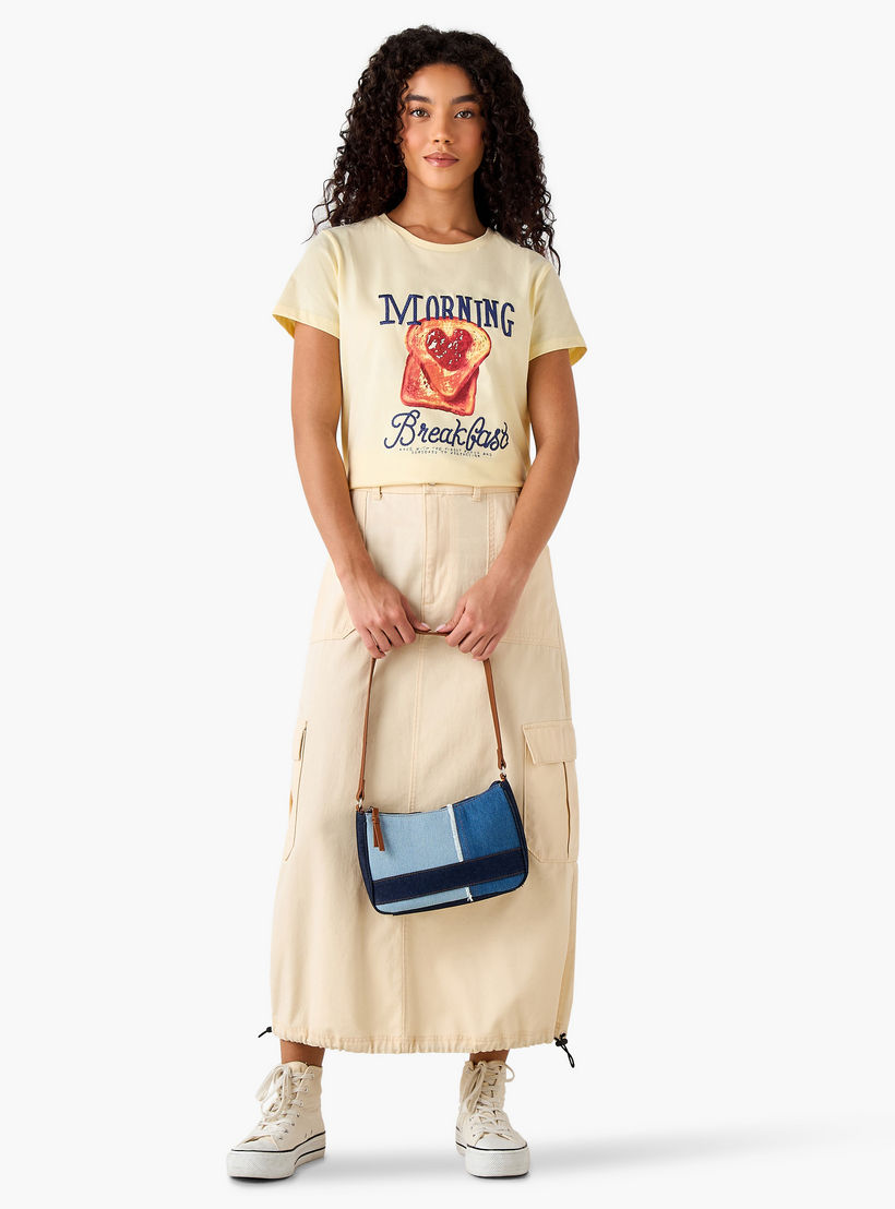 تيشيرت قطن بقصة عادية وطبعات-women-clothing-tshirts-image-4