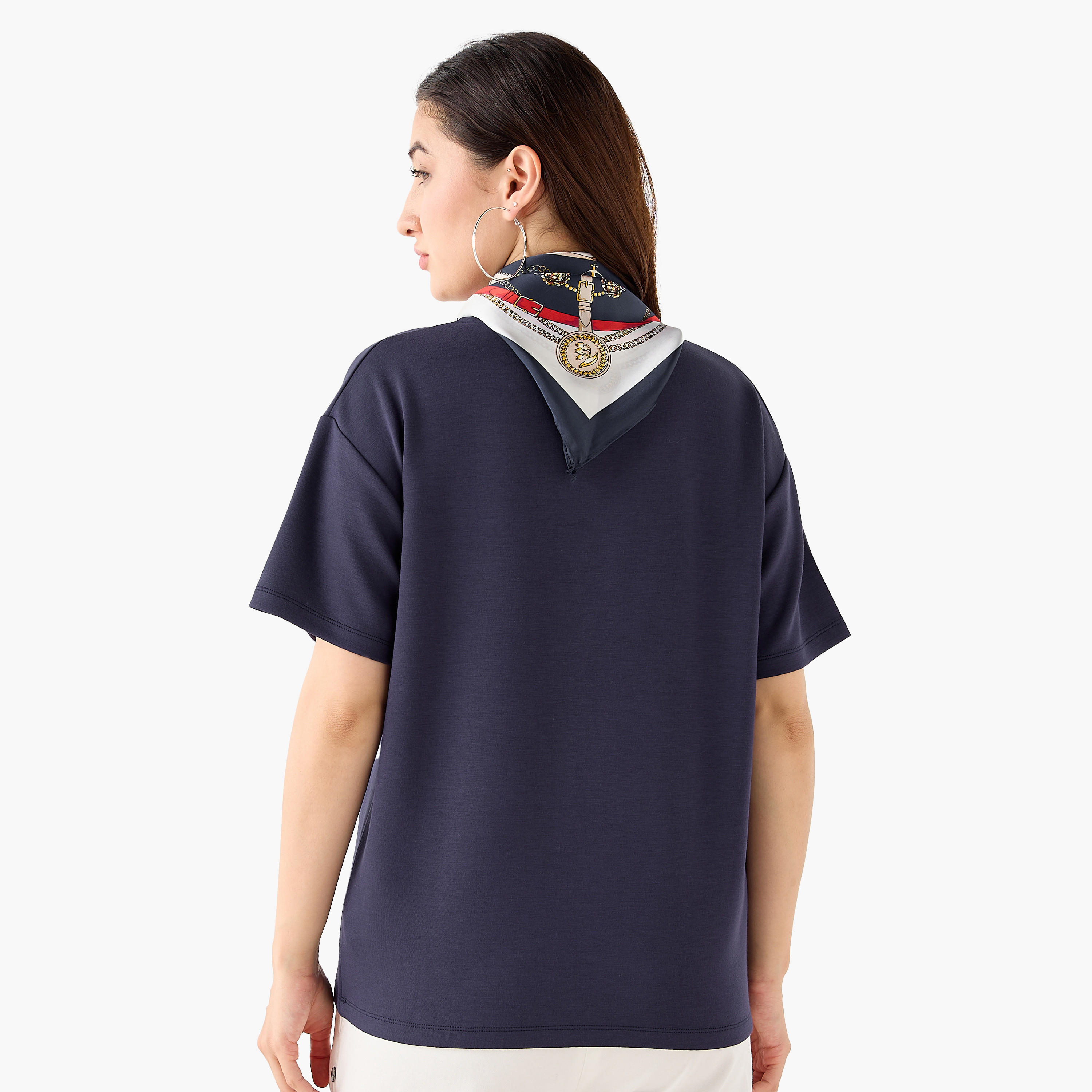 تيشيرت بقصة بوكسي وتفاصيل وشاح-women-clothing-tshirts-image-4