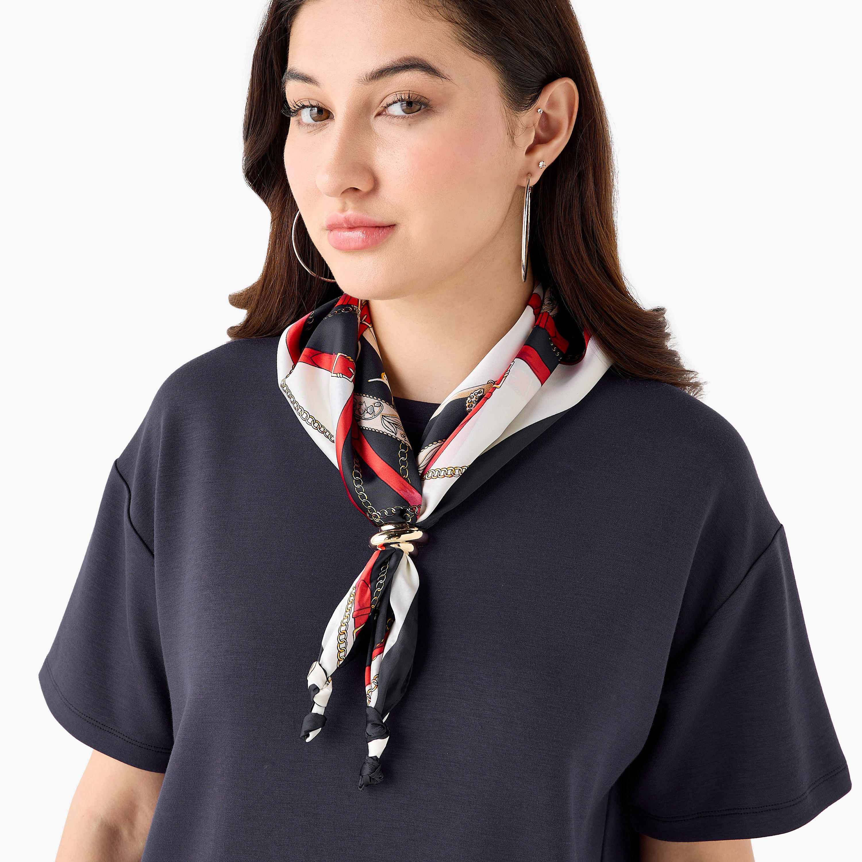 تيشيرت بقصة بوكسي وتفاصيل وشاح-women-clothing-tshirts-image-6