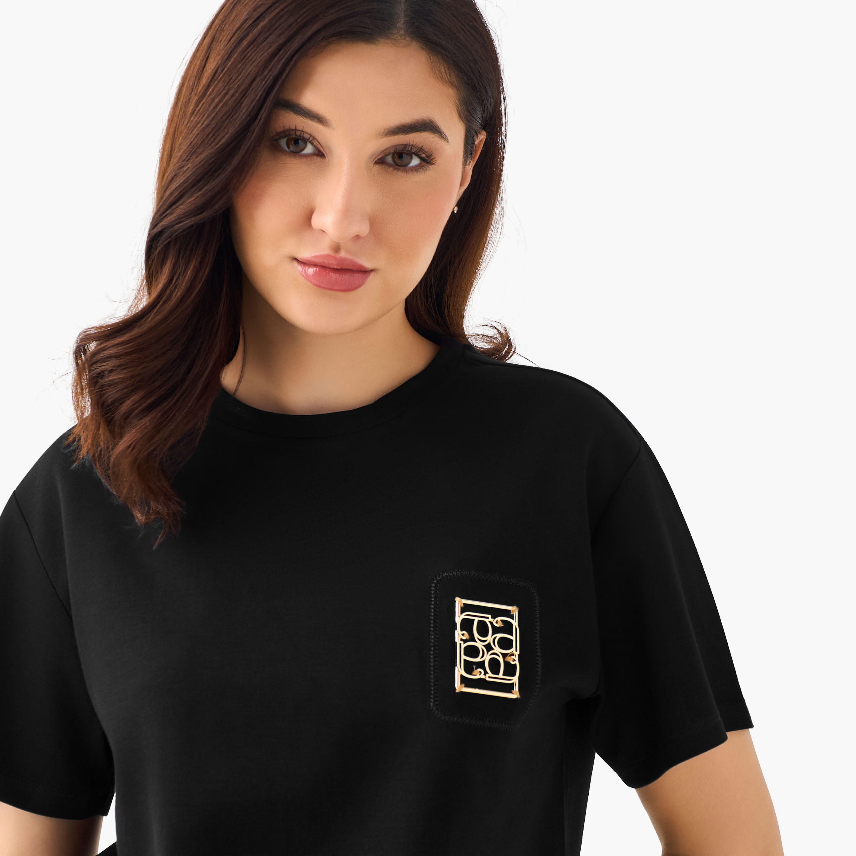 تيشيرت بقصة عادية وتفاصيل زخارف معدن-women-clothing-tshirts-image-6