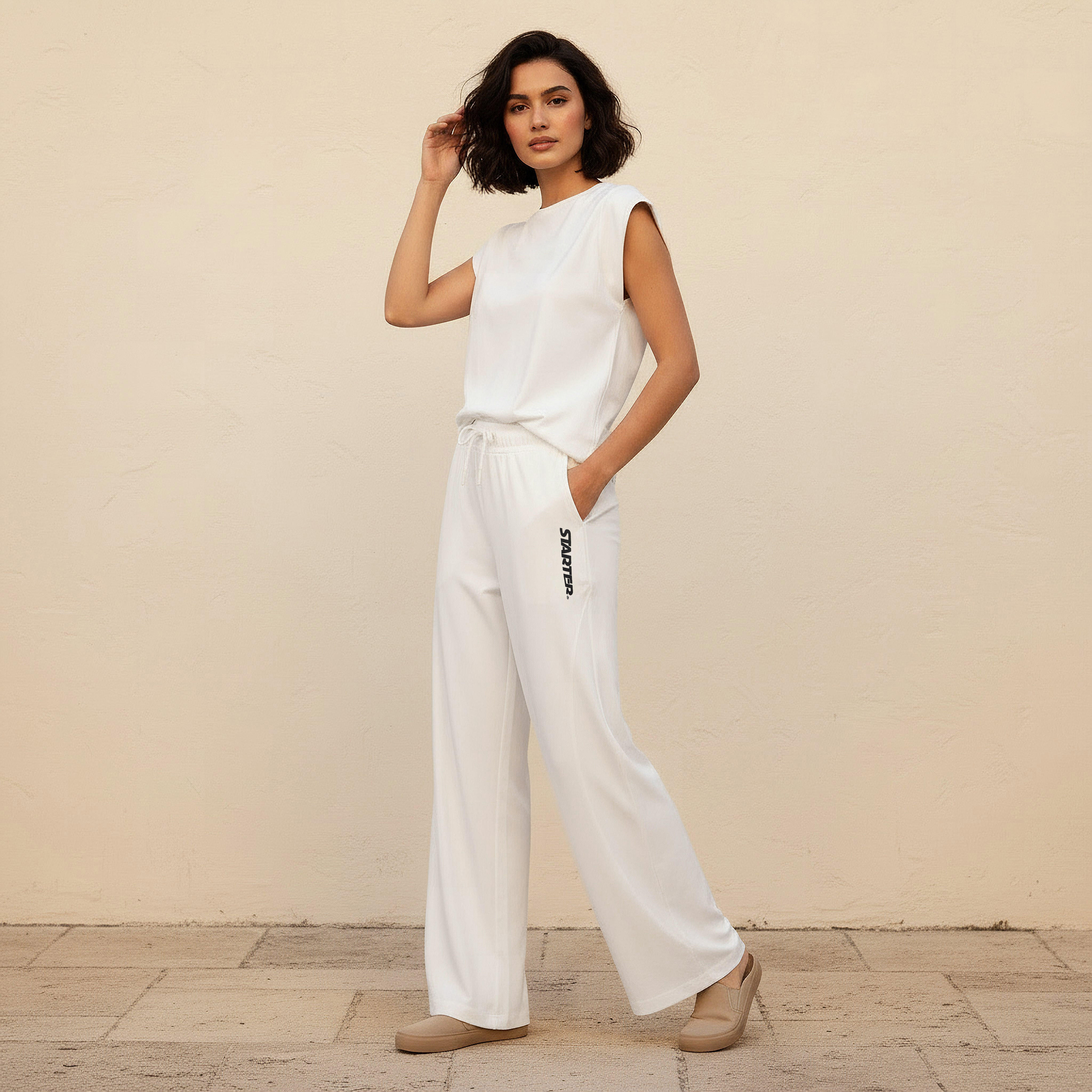 بنطلون رياضي واسع الساقين بخصر متوسط الارتفاع وطبعات-women-clothing-bottoms-joggers-image-3