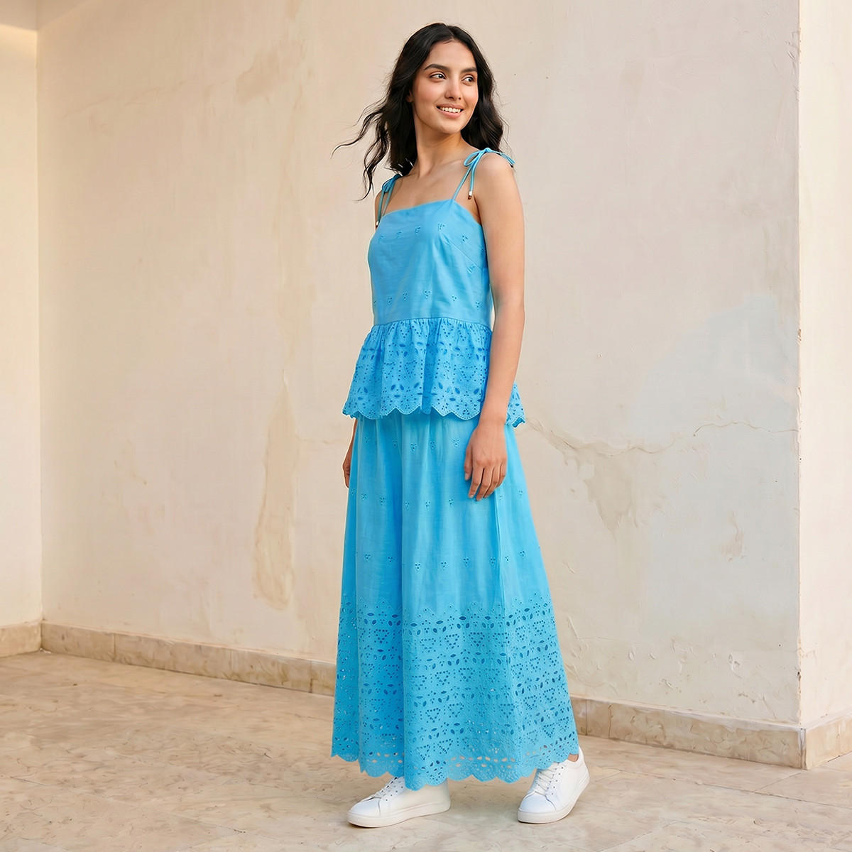 بلوزة قطن بقصة وتصميم بيبلوم مع تطريز شيفلي للشباب-women-clothing-shirtsandblouses-blouses-image-5