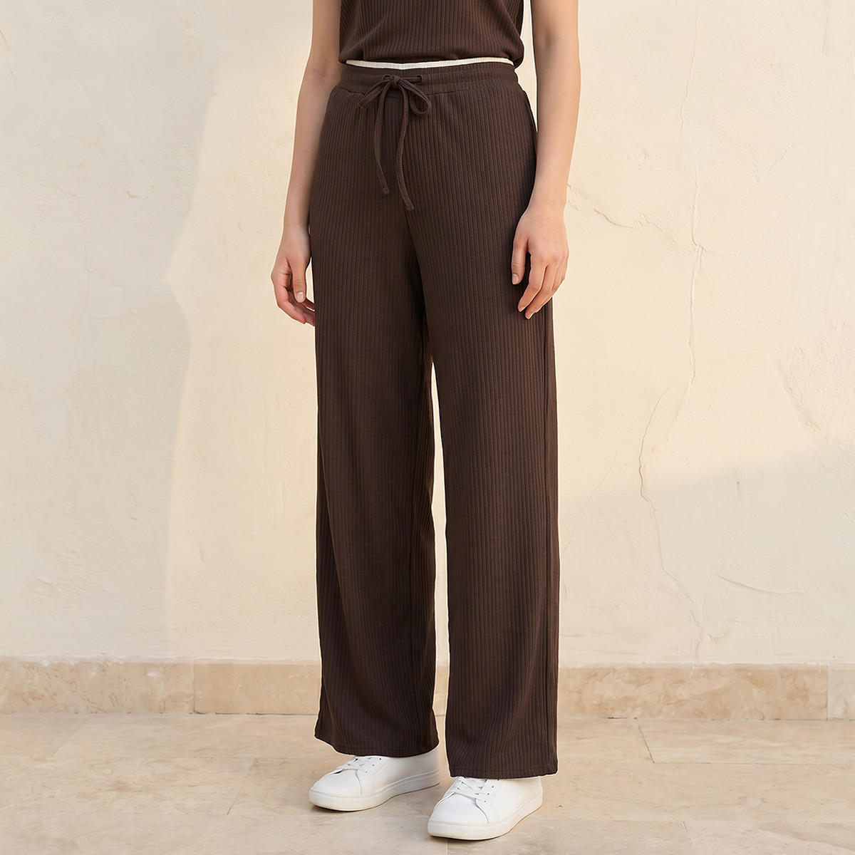 بنطلون بخصر متوسط الارتفاع مع إغلاق برباط شد للشباب-women-clothing-bottoms-joggers-image-1