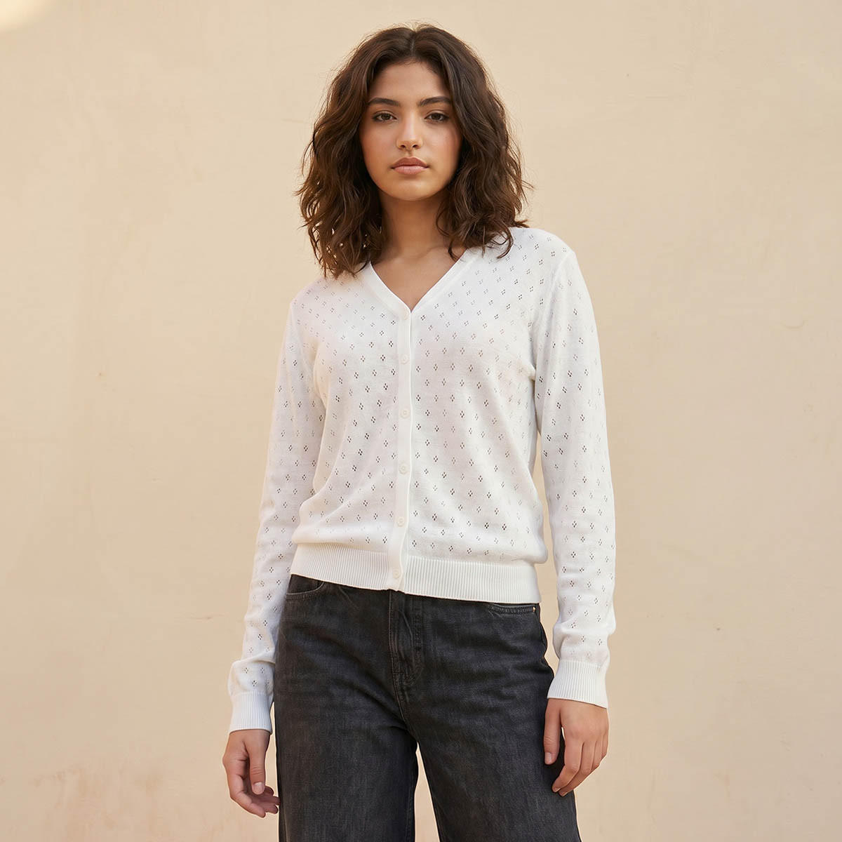 كارديجان منسوج بياقة V-women-winterwear-cardigansandjumpers-cardigans-image-1