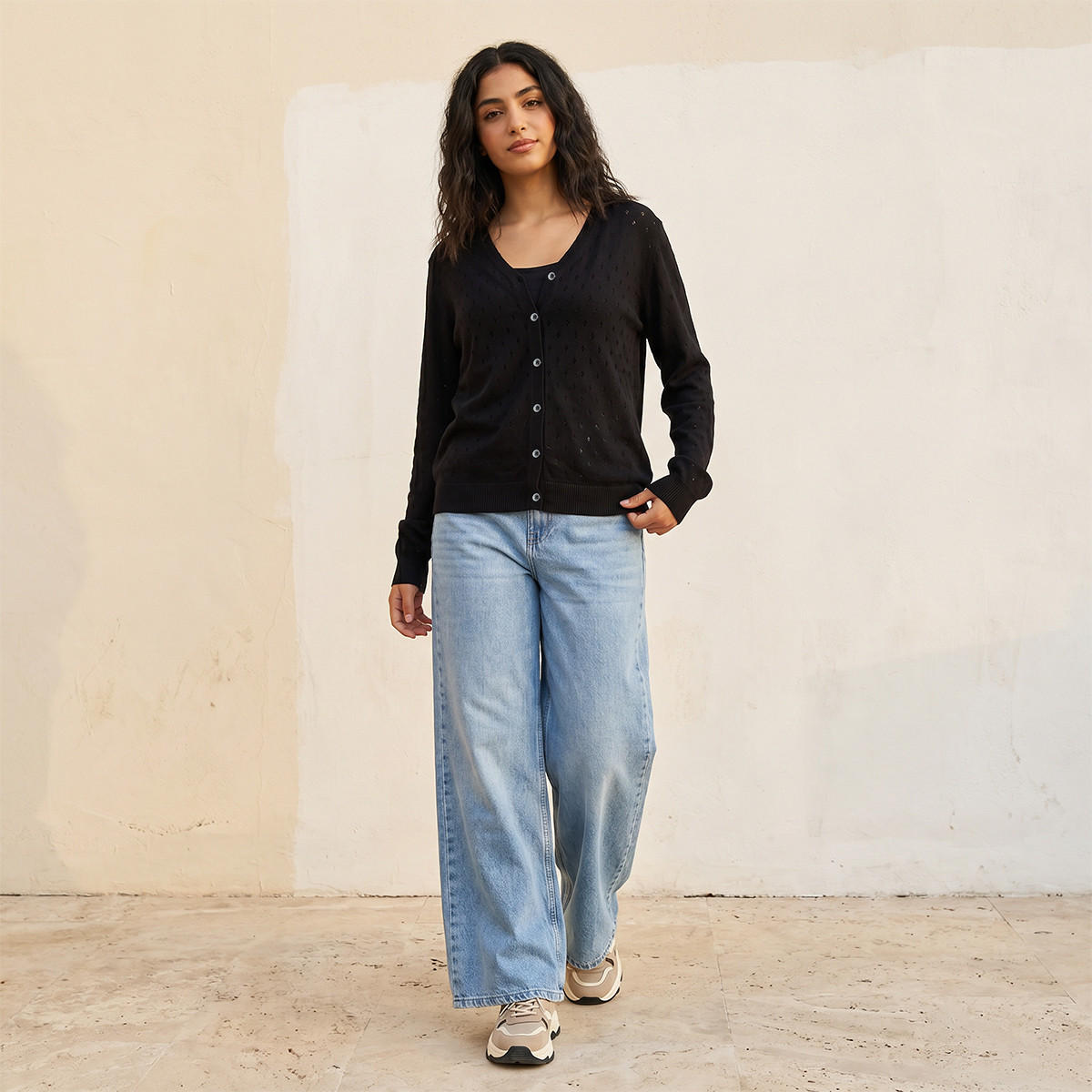 كارديجان منسوج بياقة V-women-winterwear-cardigansandjumpers-cardigans-image-3