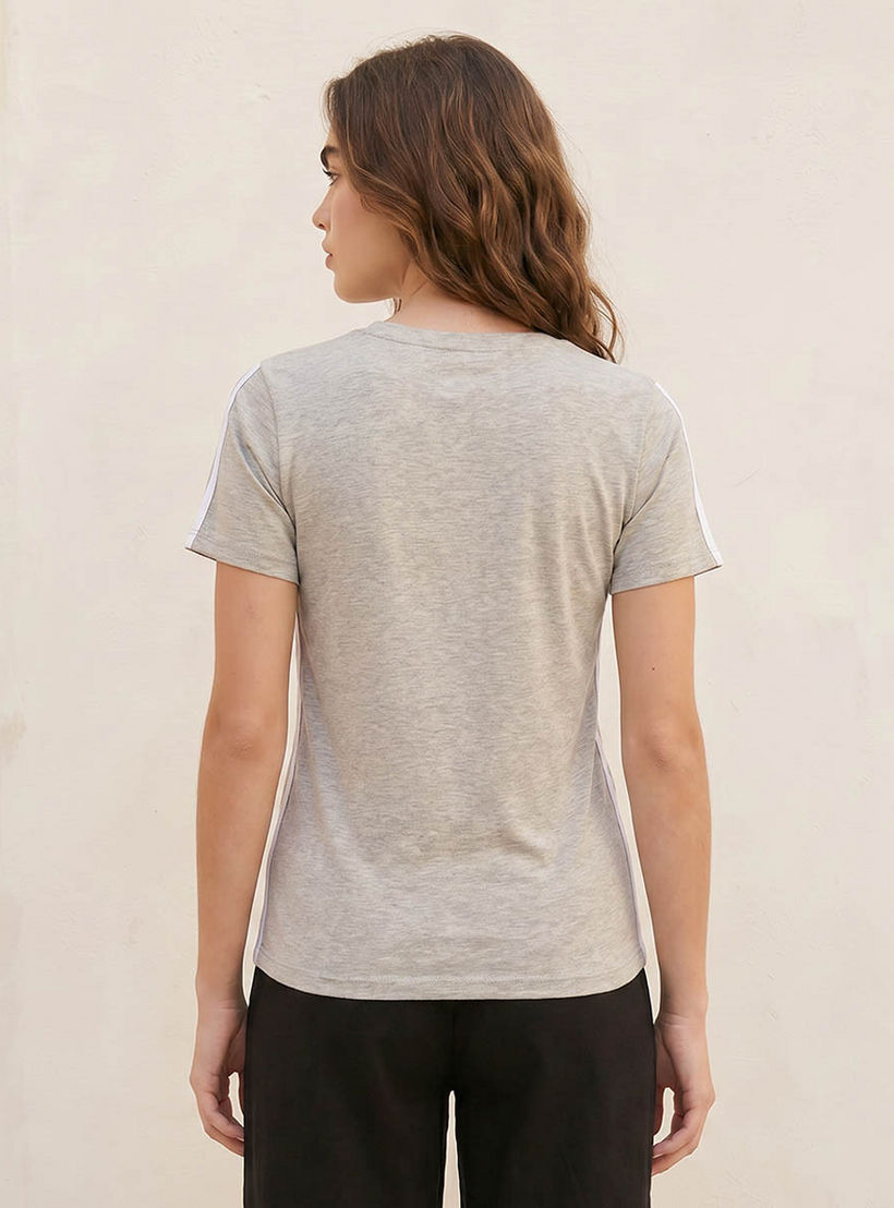 تيشيرت بتفاصيل بارزة متباينة من ستارتر-women-clothing-tshirts-image-4
