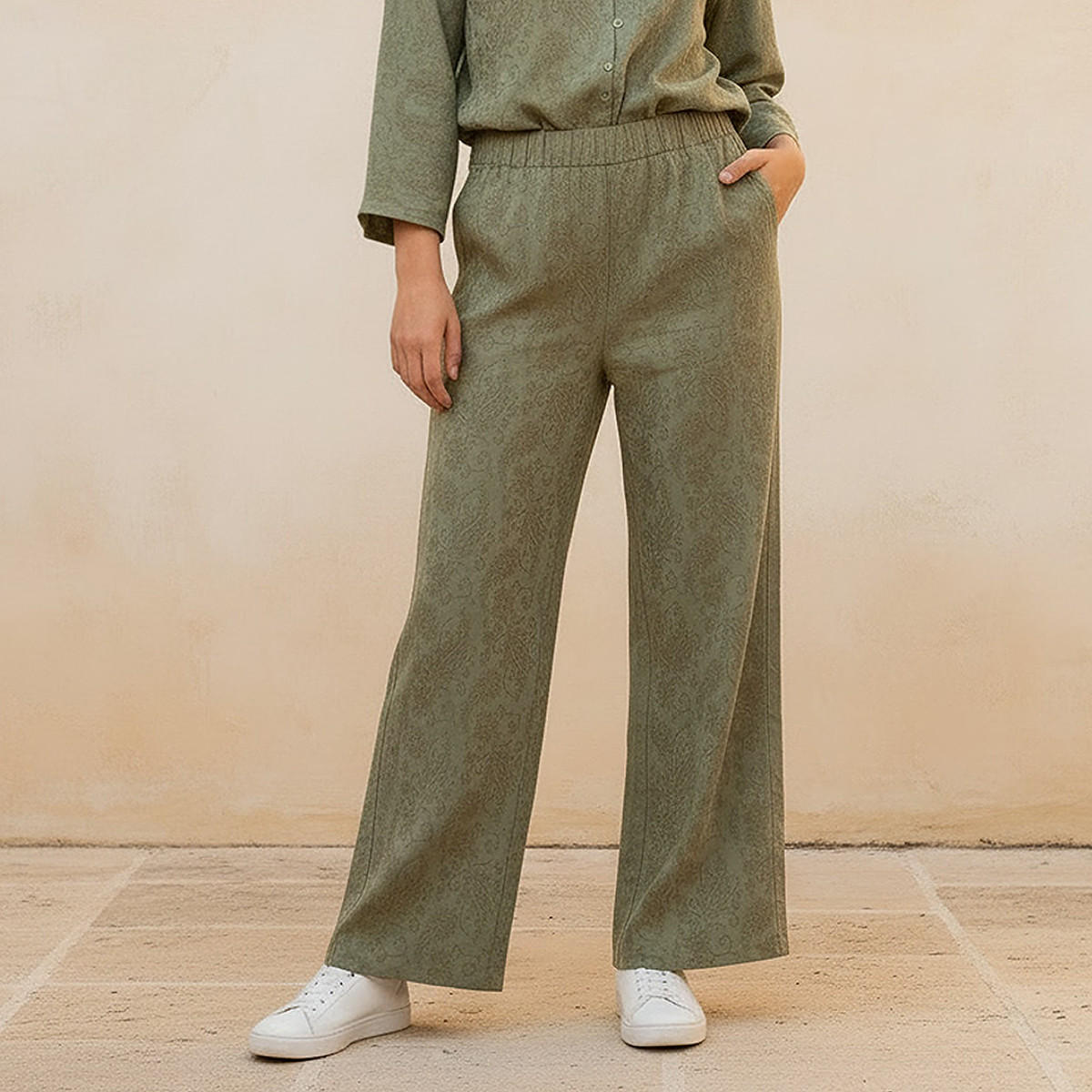بنطلون جاكار واسع الساقين بارز الملمس وخصر متوسط الارتفاع-women-clothing-bottoms-trousers-image-1