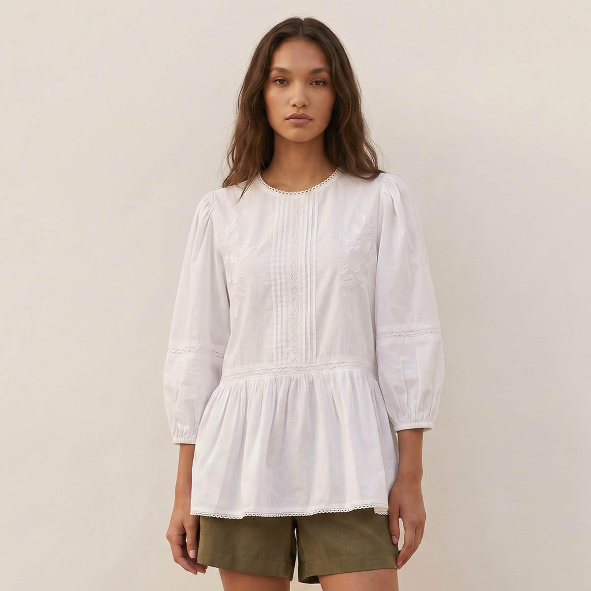 بلوزة قطن بيبلوم بتطريز زهور أنيق من سبلاش يوث-women-clothing-shirtsandblouses-blouses-image-1