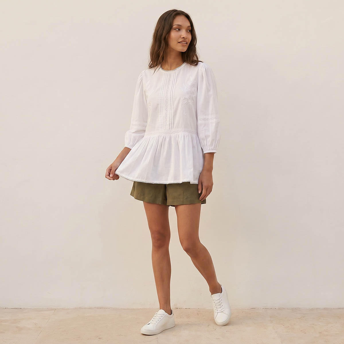 بلوزة قطن بيبلوم بتطريز زهور أنيق من سبلاش يوث-women-clothing-shirtsandblouses-blouses-image-5