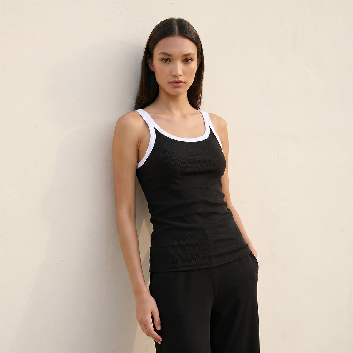 بلوزة تانك مضلعة بقصّة سليم من سبلاش يوث-women-clothing-tshirts-image-5