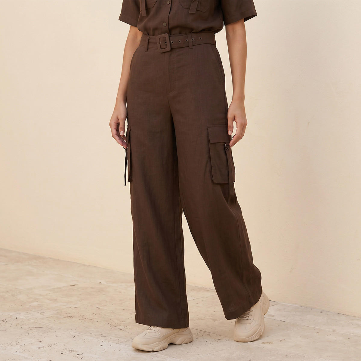 بنطلون كارجو واسع الساقين بجيوب من مزيج الكتان من سبلاش يوث-women-clothing-trousers-image-1