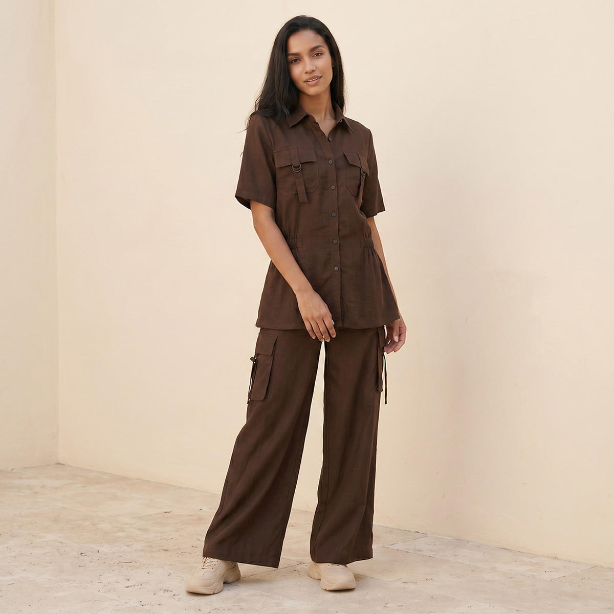 بنطلون كارجو واسع الساقين بجيوب من مزيج الكتان من سبلاش يوث-women-clothing-trousers-image-3