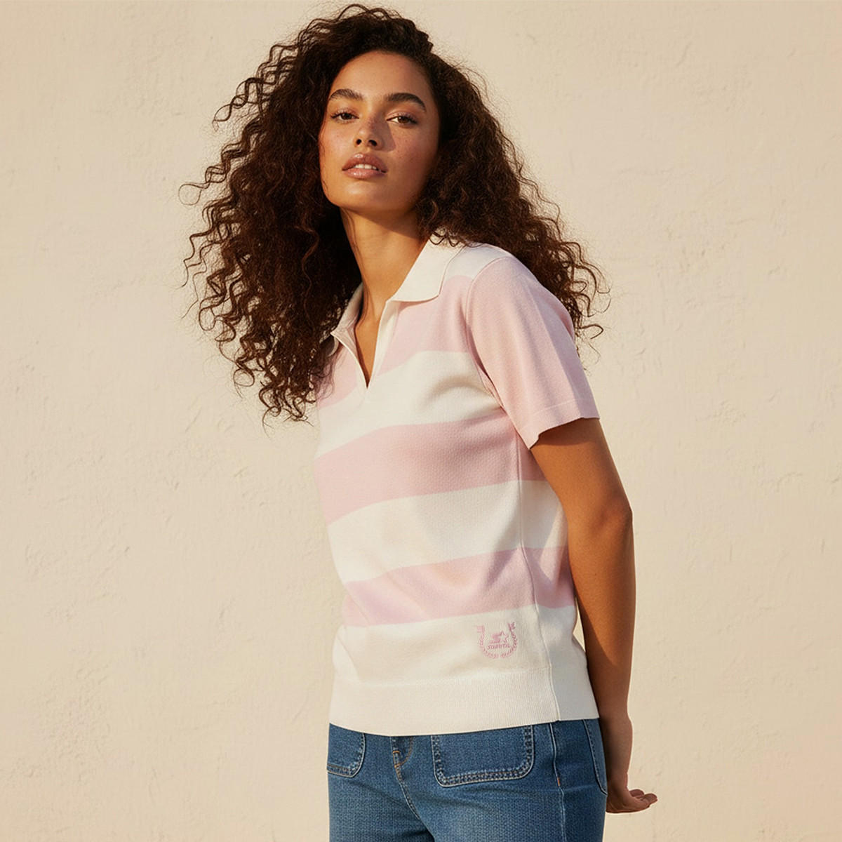 تيشيرت بولو مخطط بتطريز شعار من ستارتر-women-clothing-tshirts-image-5
