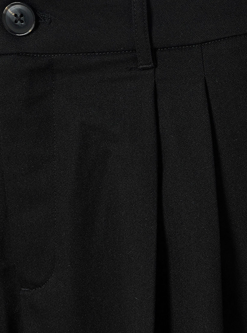 بنطلون قصير بزر إغلاق وكسرات من سبلاش يوث-women-clothing-trousers-image-2