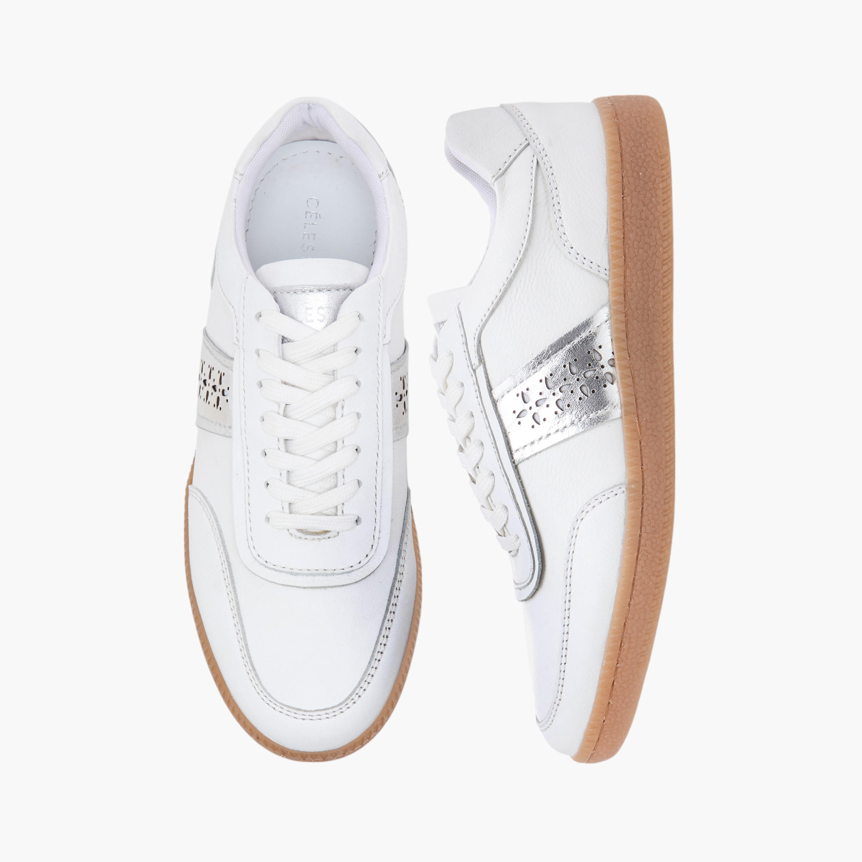 حذاء سنيكرز برباط إغلاق وتفاصيل مفرّغة للنساء من سيليست-women-shoes-sneakers-image-1