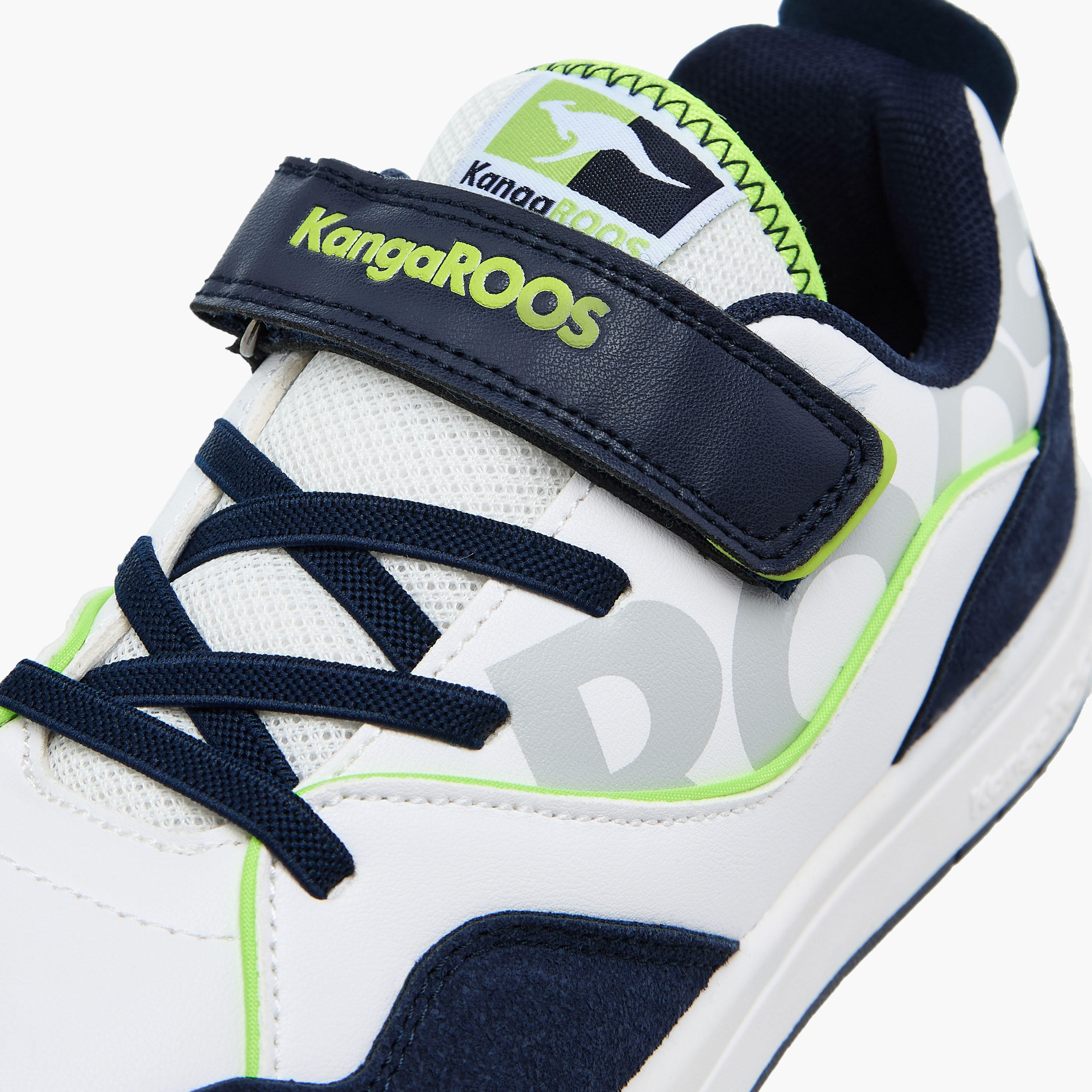 حذاء سنيكرز بشريط إغلاق لاصق وطبعات شعار للنساء من كانجاروس-women-shoes-sneakers-image-4