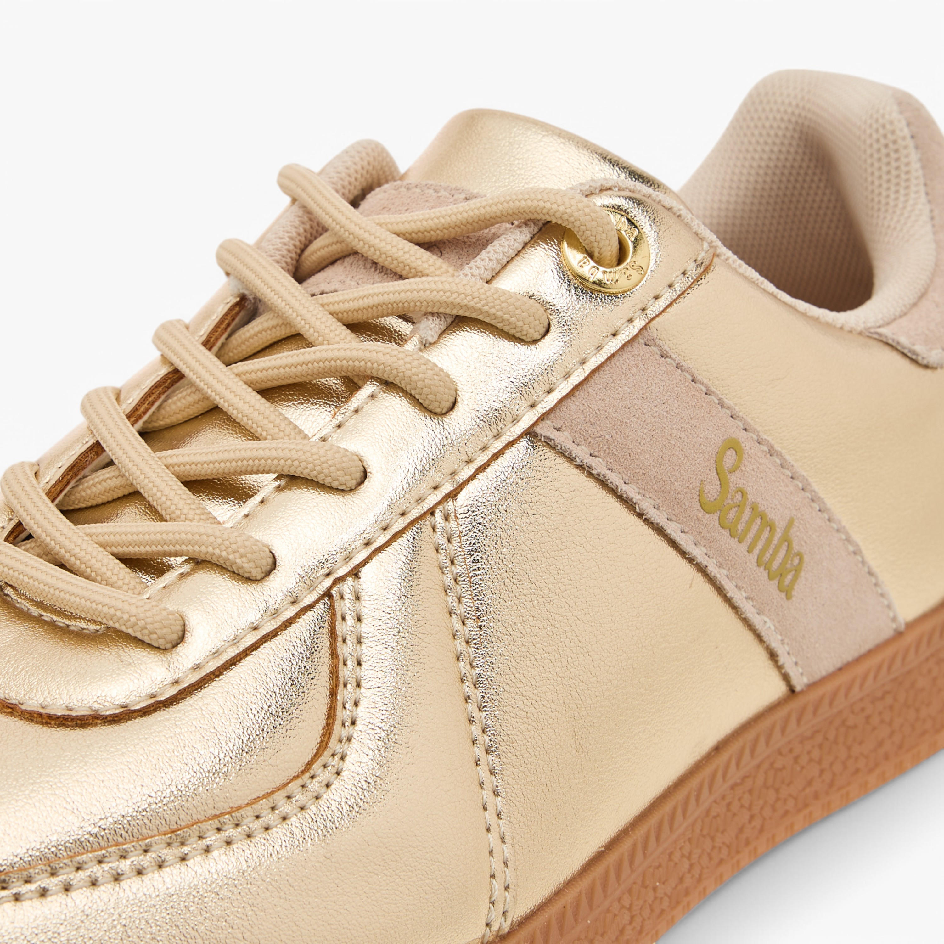 حذاء سنيكرز بألواح ورباط للنساء من سامبا-women-shoes-sneakers-image-4
