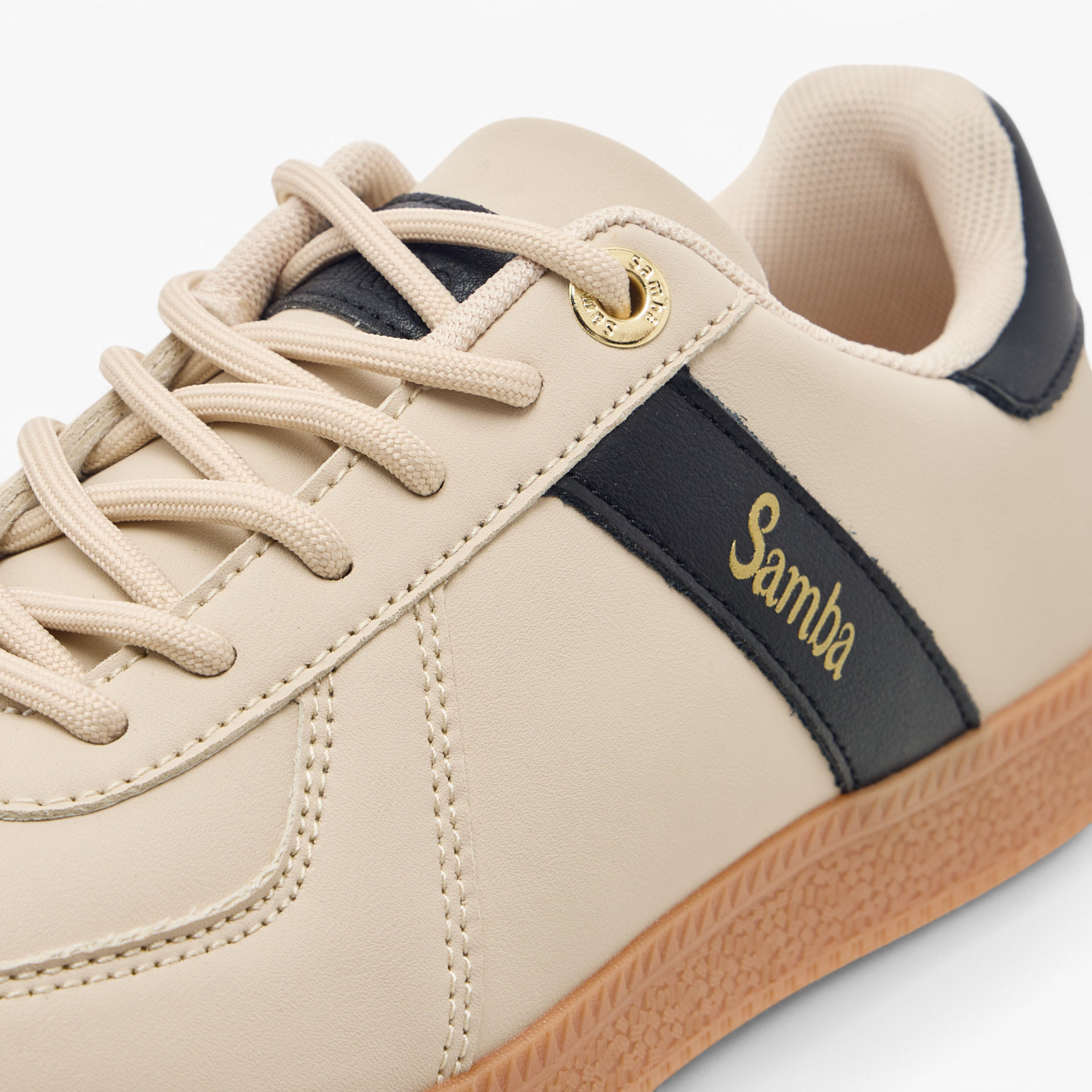 حذاء سنيكرز بألواح ورباط للنساء من سامبا-women-shoes-sneakers-image-4
