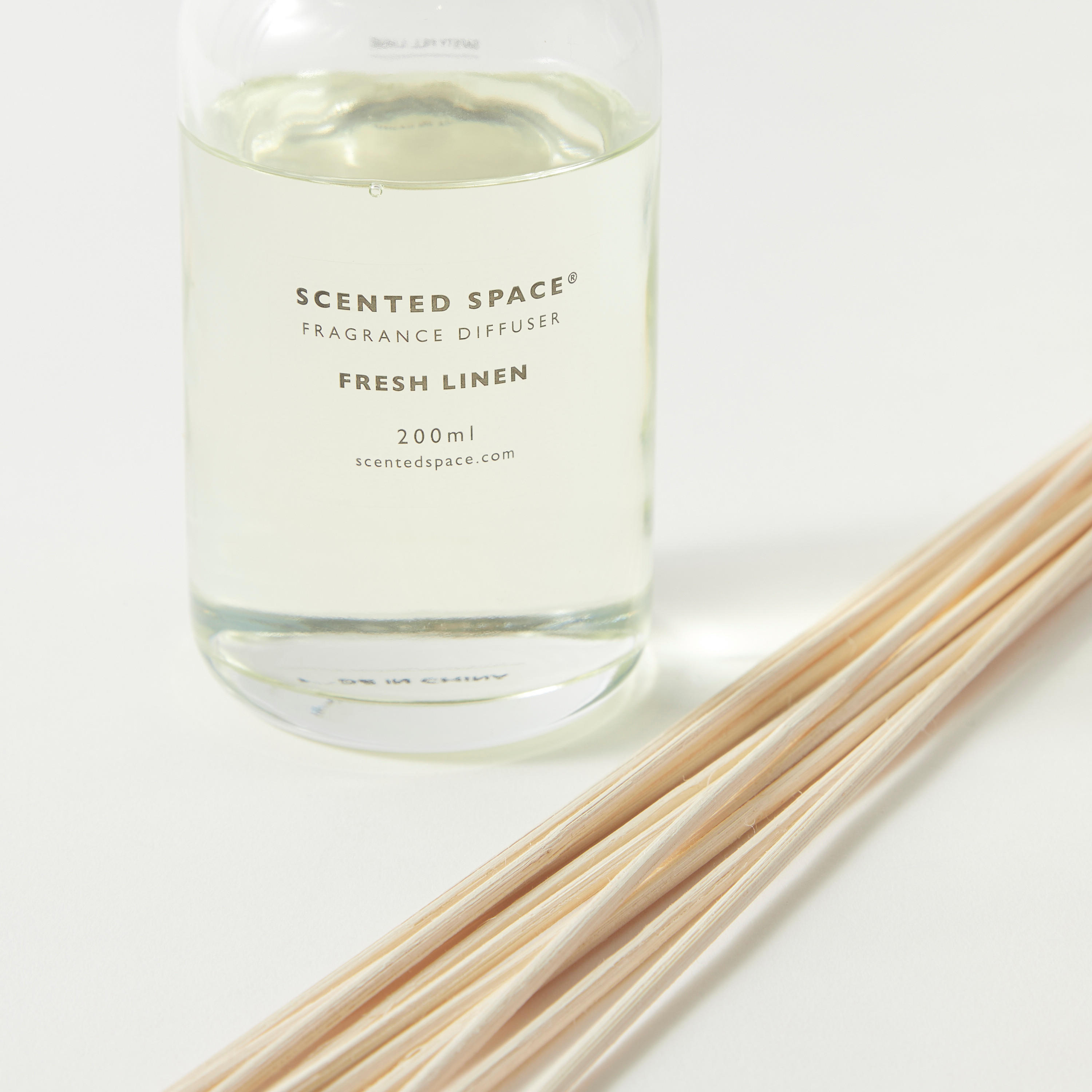 Scented Space Fresh Linen Fragrance Diffuser - 200 ml-household-homefragrance-reeddiffusers-image-3