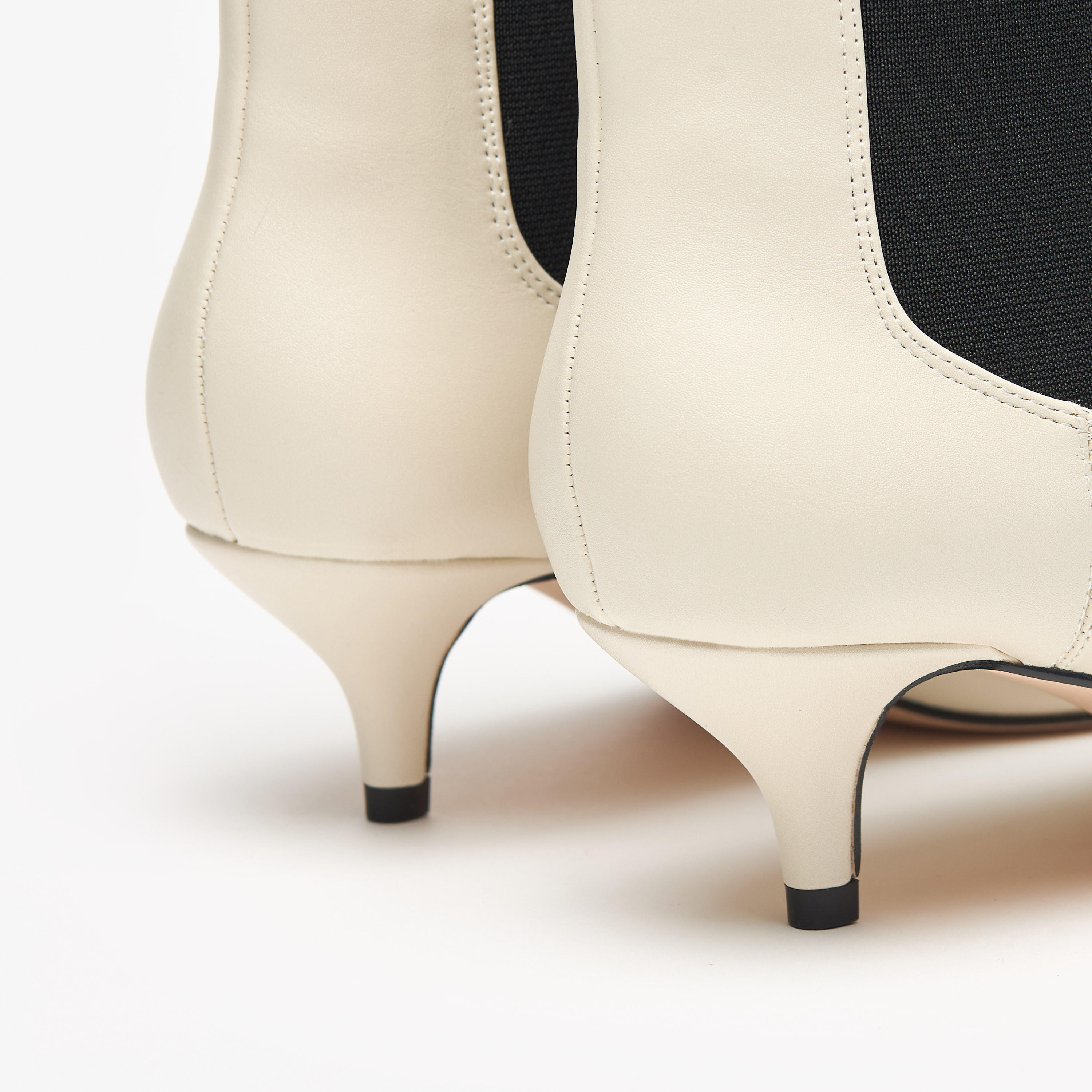بوت نسائي سادة سهل الارتداء بطول الكاحل وكعب ستيليو من سيليست-women-shoes-boots-image-12