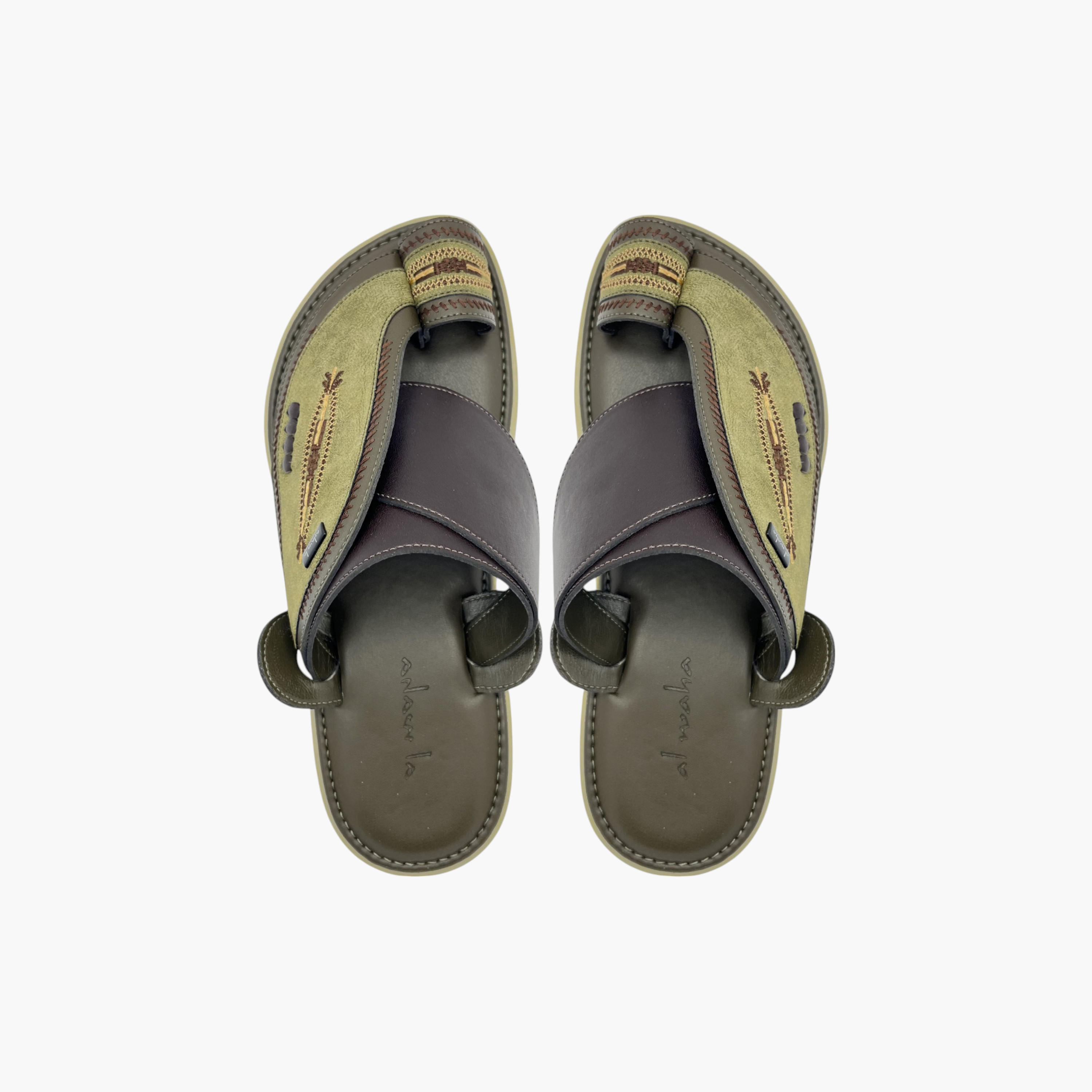 صندل عربي مطرّز سهل الارتداء من الواحة-men-shoes-sandals-image-1
