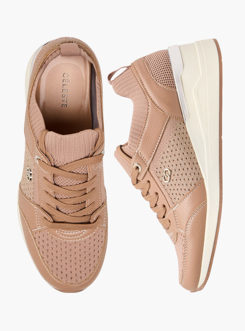 حذاء سنيكرز بارز الملمس برباط إغلاق وكعب عريض للنساء من سيليست-women-shoes-sneakers-image-1