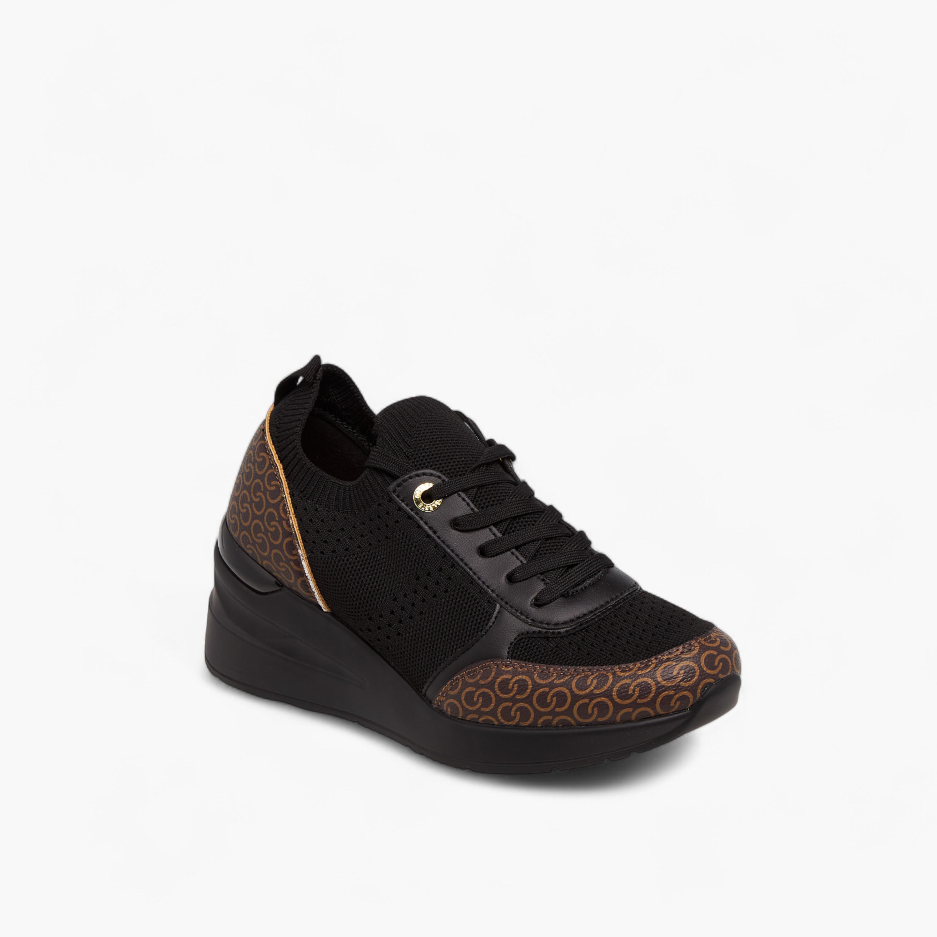 حذاء سنيكرز برباط إغلاق وطبعات مونوجرام وكعب ويدج للنساء من سيليست-women-shoes-sneakers-image-7