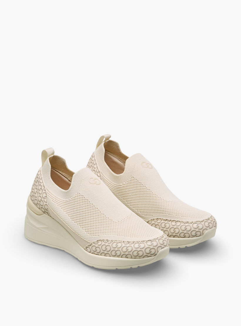حذاء سنيكرز بطبعات للنساء من سيليست-women-shoes-sneakers-image-1